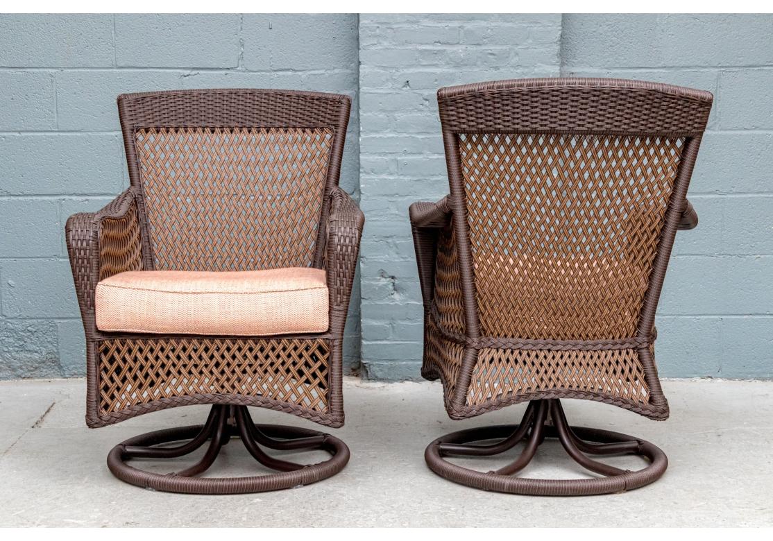 XXIe siècle et contemporain Pair Of Lloyd Flanders Grand Traverse 