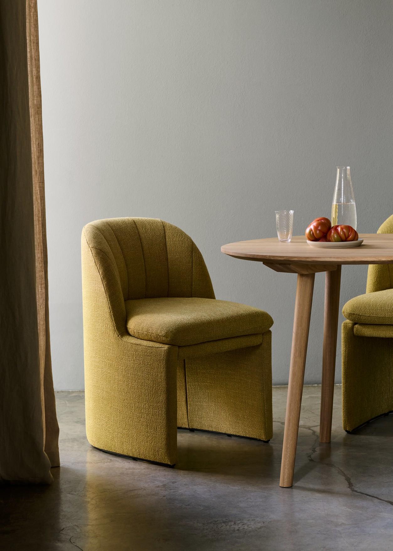 Paar Loafer SC106 Side Chair, Kvadrat/ Ecriture 0470, Space Copenhagen, &T im Angebot 1