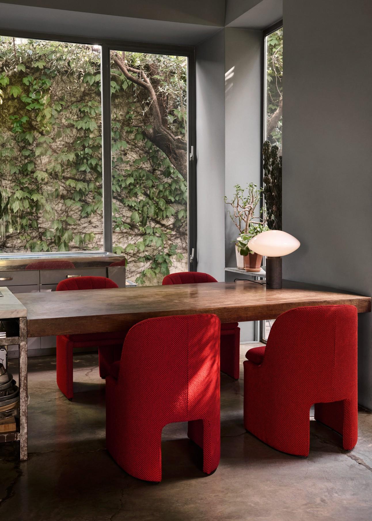 XXI secolo e contemporaneo Coppia di sedie Loafer SC106 Kvadrat/Sisu 0655 di Space Copenhagen &Tradition in vendita