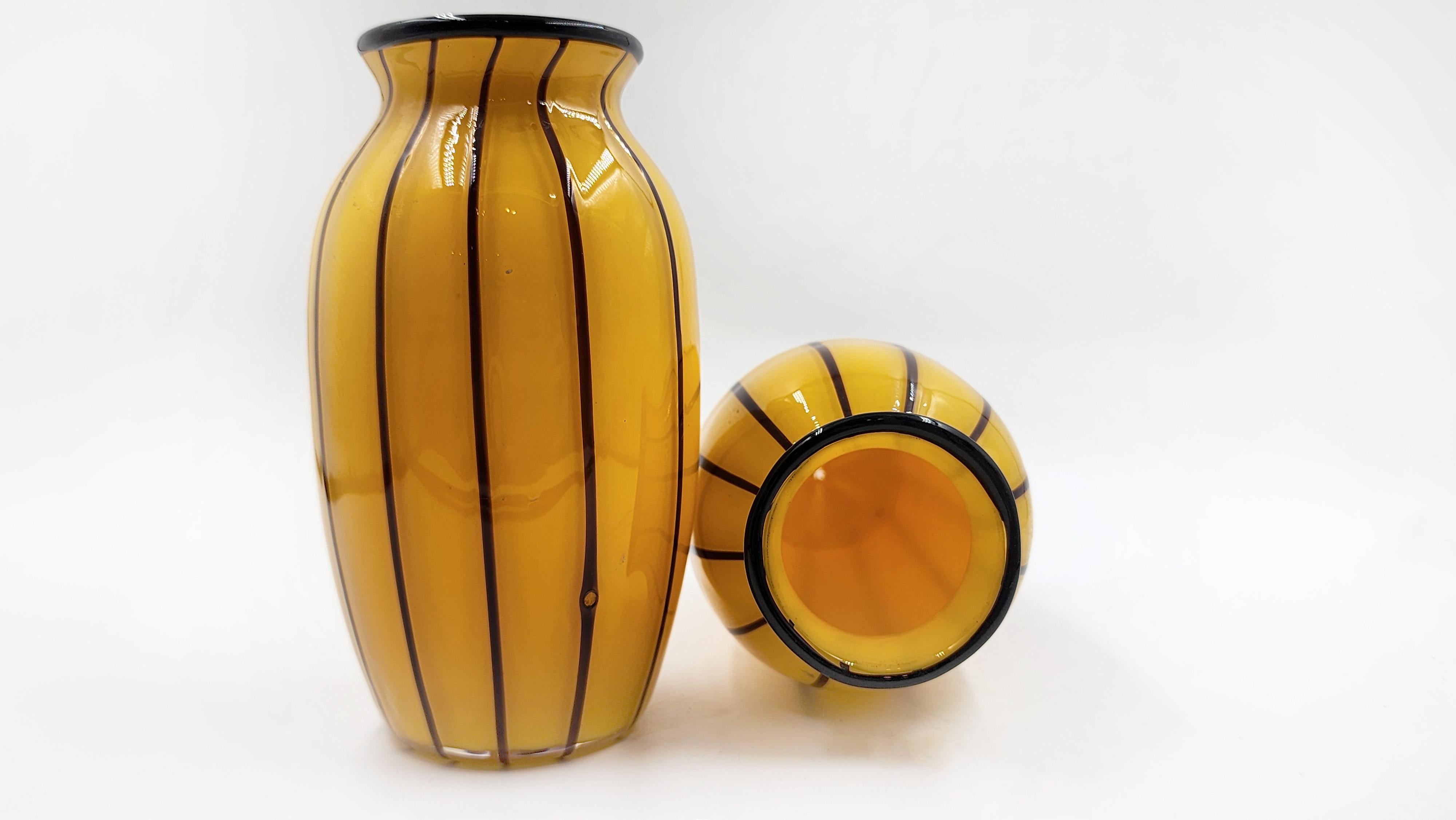 Austriaco Pair of Loetz Art Nouveau Vases in Amber Glass with Appliquéd Threads in vendita