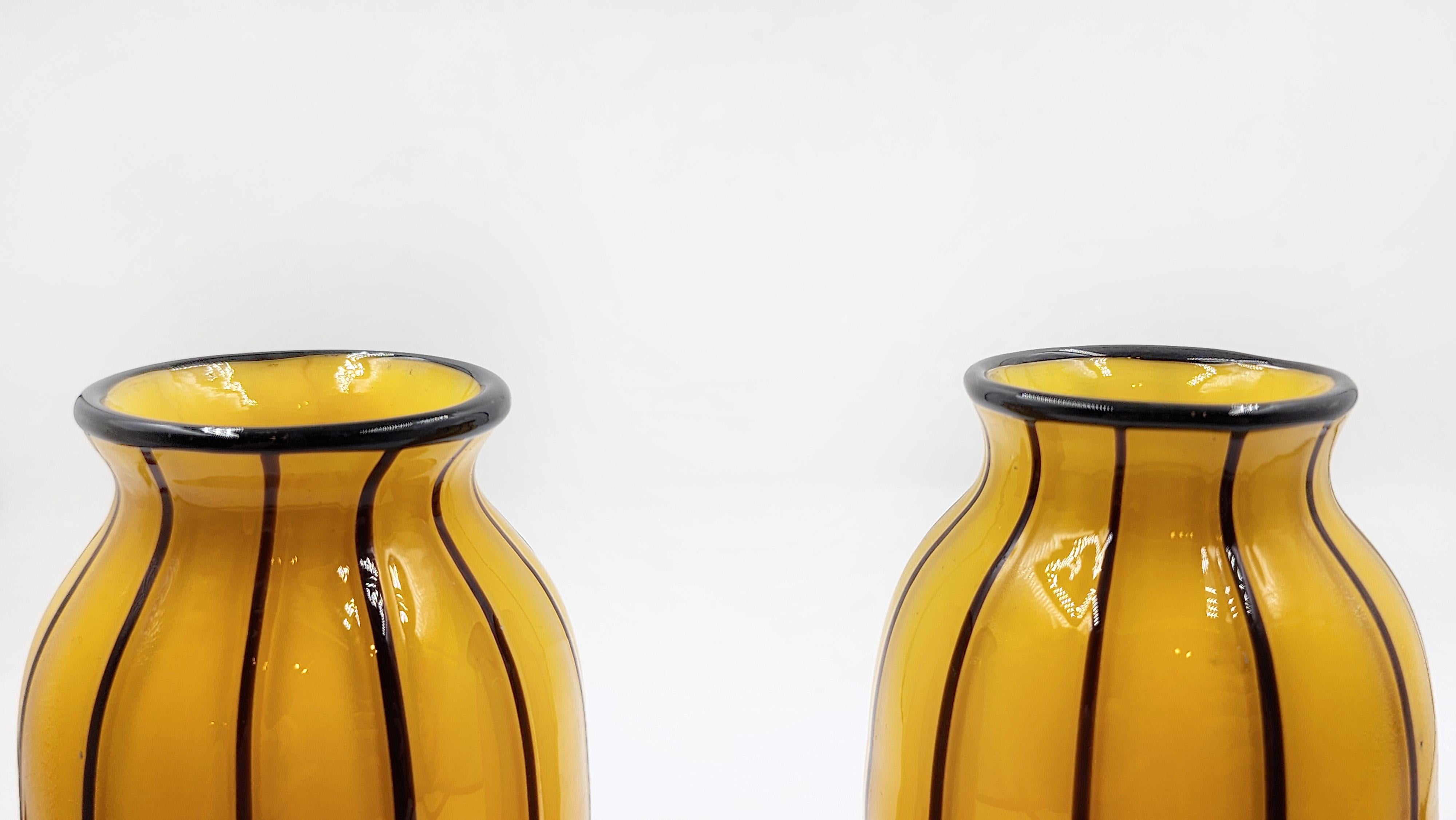 Pair of Loetz Art Nouveau Vases in Amber Glass with Appliquéd Threads In condizioni buone in vendita a Autonomous City Buenos Aires, CABA