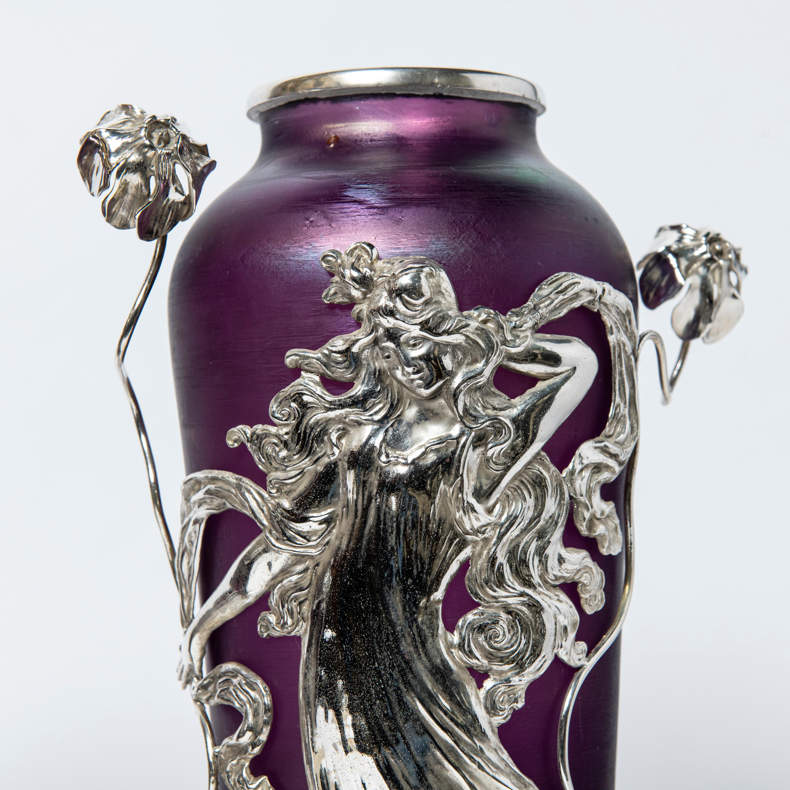 Pair of Loetz glass and silver plate vases. Austria, circa 1900. In Good Condition In Buenos Aires, Buenos Aires