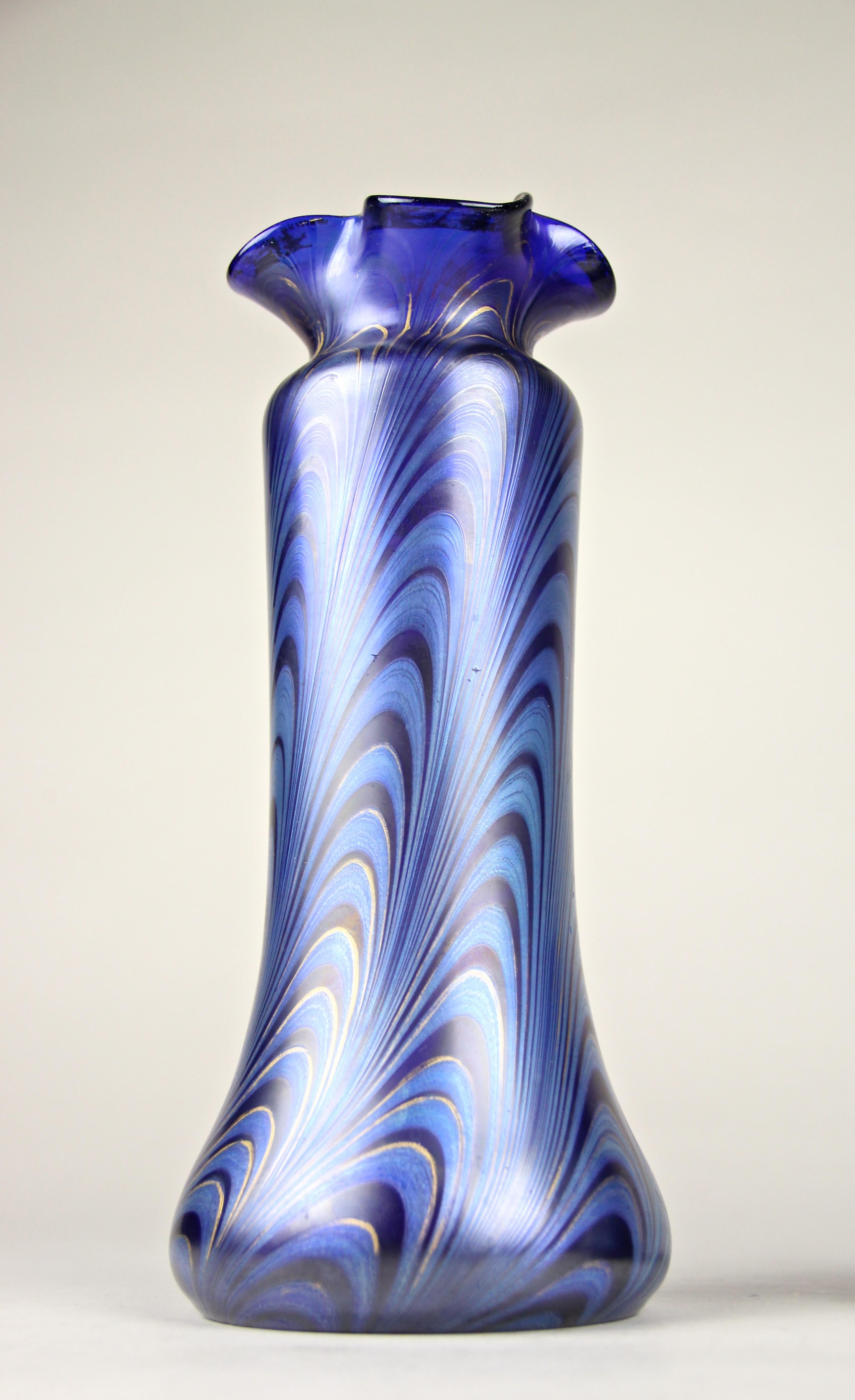 Czech Pair of Loetz Witwe Glass Vases Phaenomen Genre 7624, Bohemia, circa 1898