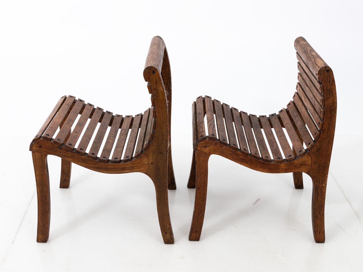 Pair of Lolling Oak Chairs In Good Condition In Stamford, CT