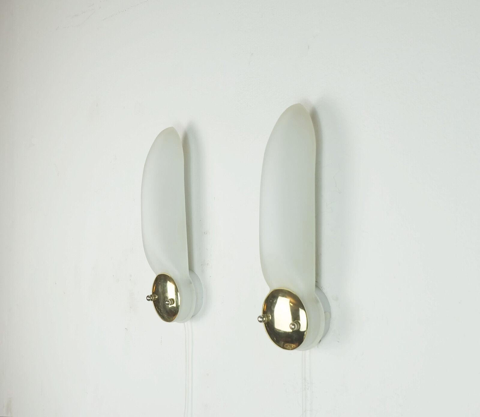 Late 20th Century pair of long narrow honsel 1990s SCONCES white glass satin glass and brass For Sale