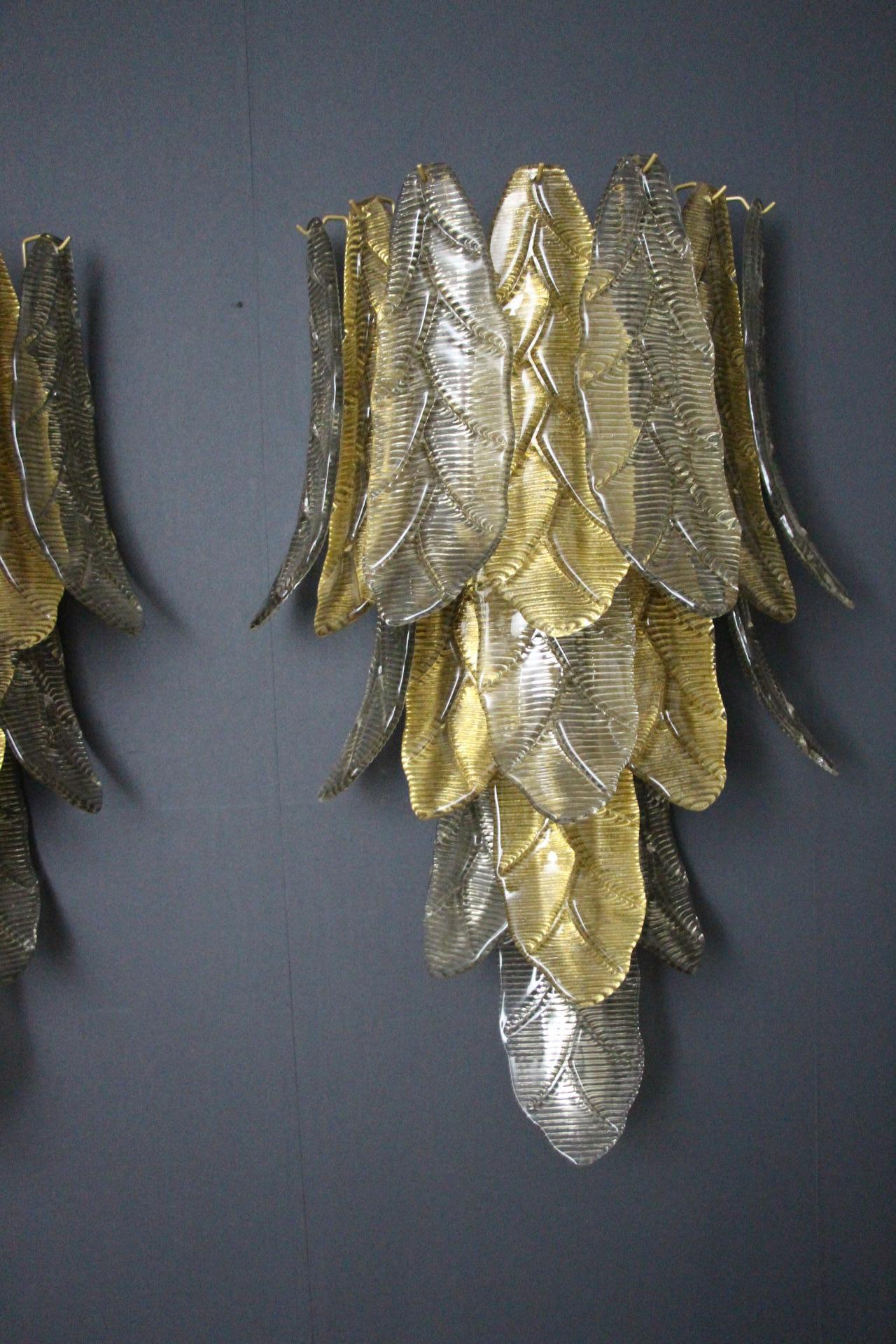 Pair of Long Textured Golden and Smoked Murano Glass Sconces in Palm Tree Shape  In Excellent Condition For Sale In Saint-Ouen, FR