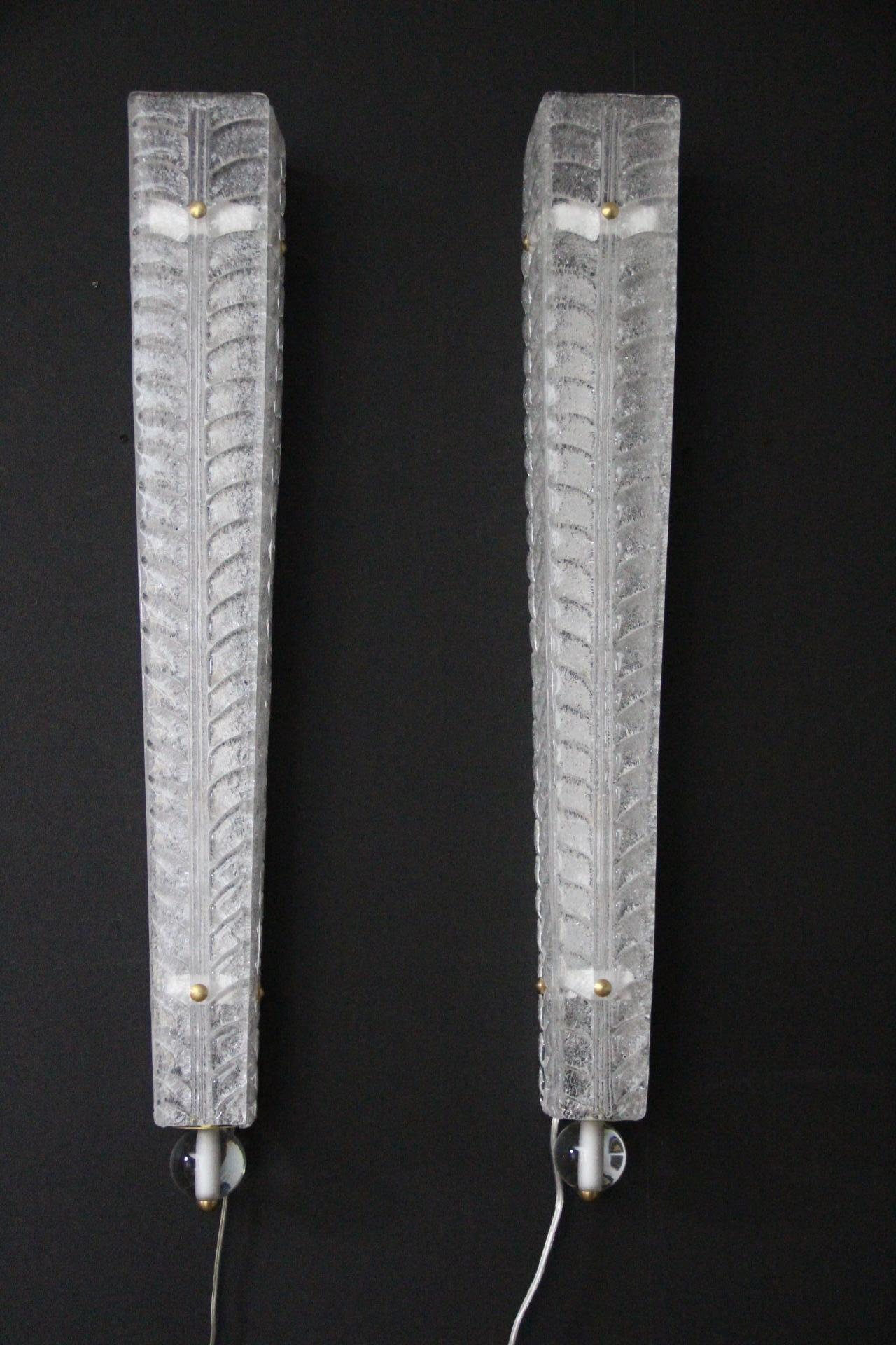 Pareja de Apliques Largos de Cristal de Murano Graniglia Blanco , Apliques Largos Moderno de mediados de siglo en venta