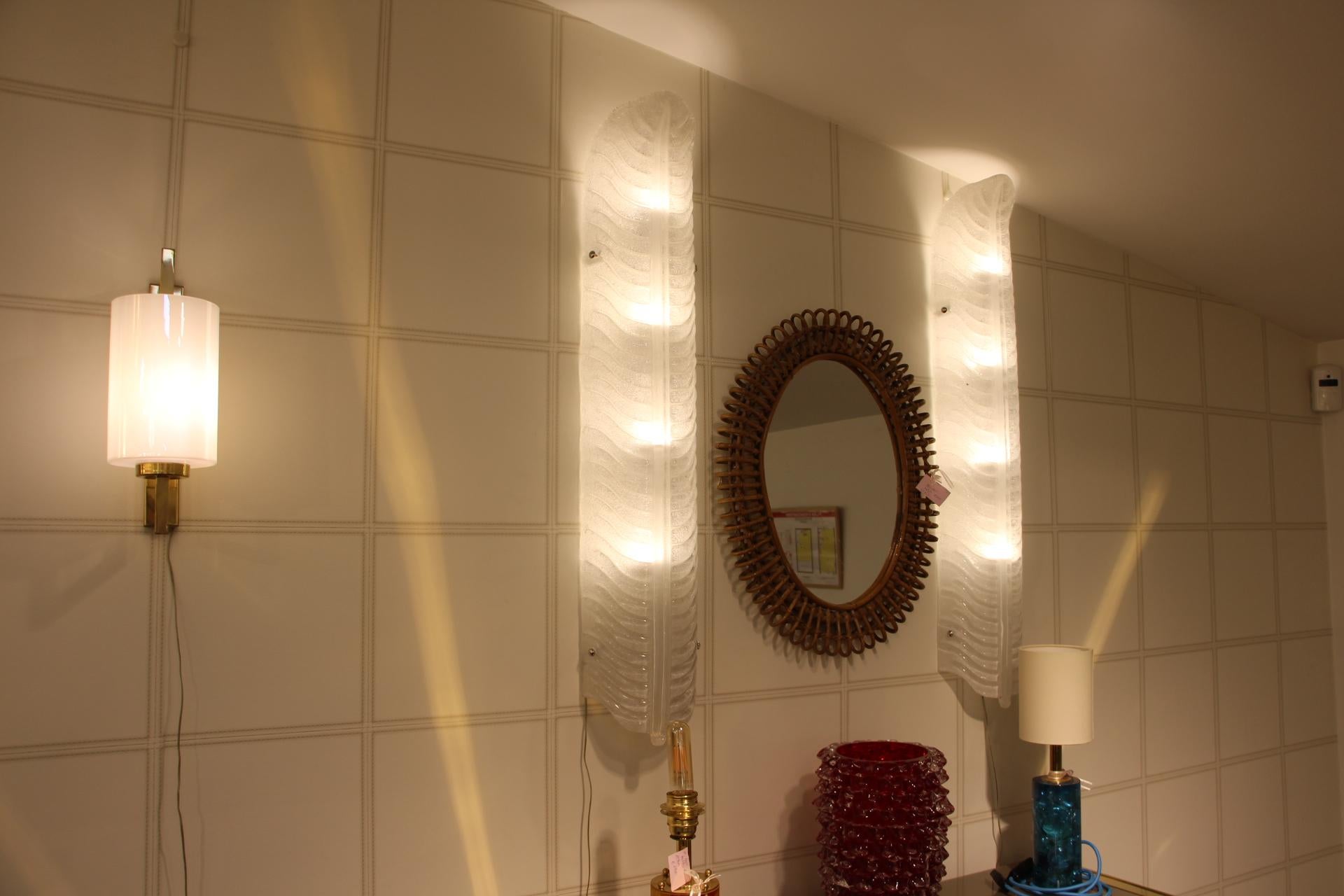 Pair of Long White Murano Glass Sconces in Feather Shape, Long Wall Lights For Sale 8