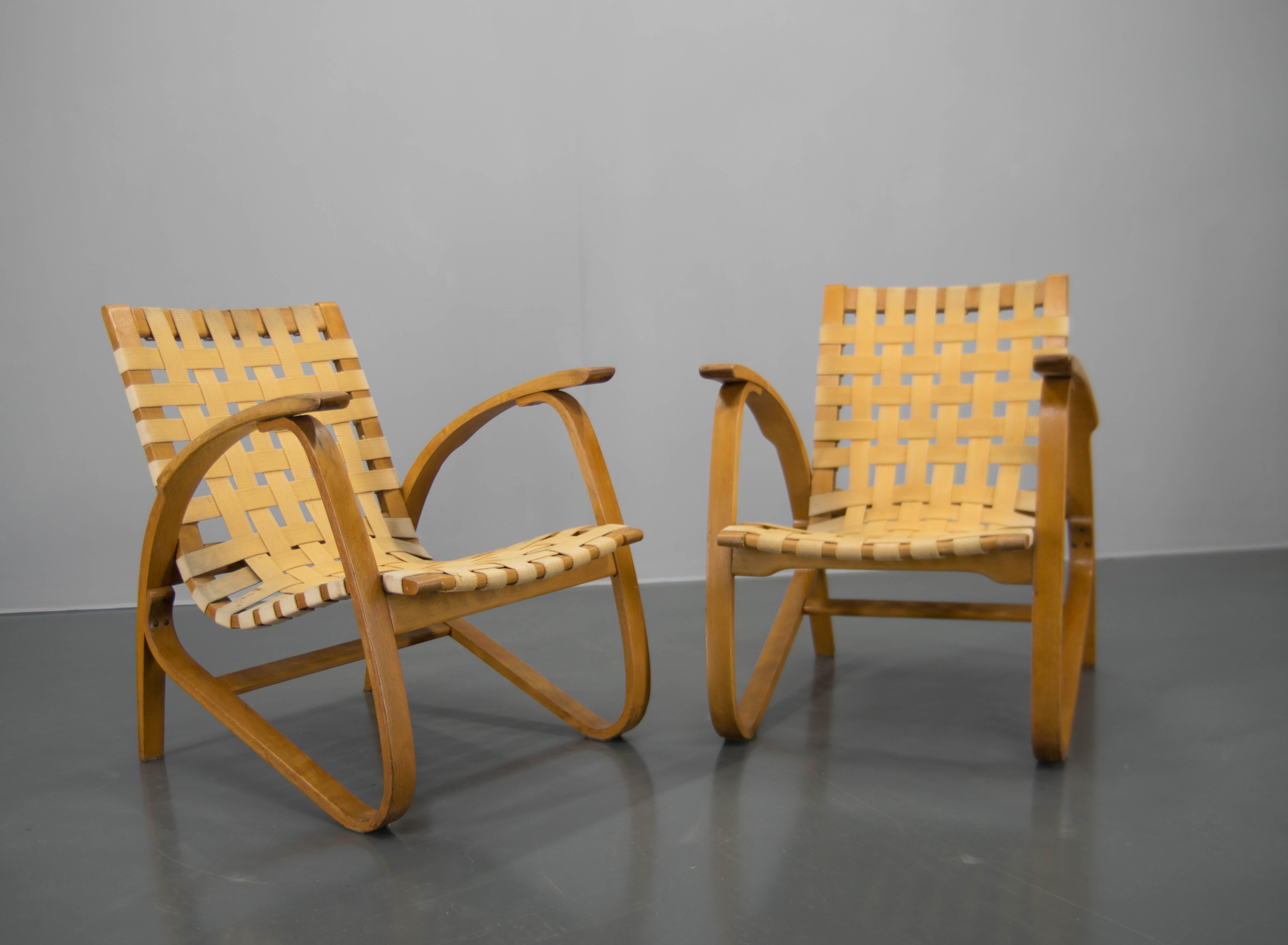 Czech Pair of Longue Art Deco Armchairs by Jan Vanek, 1930s