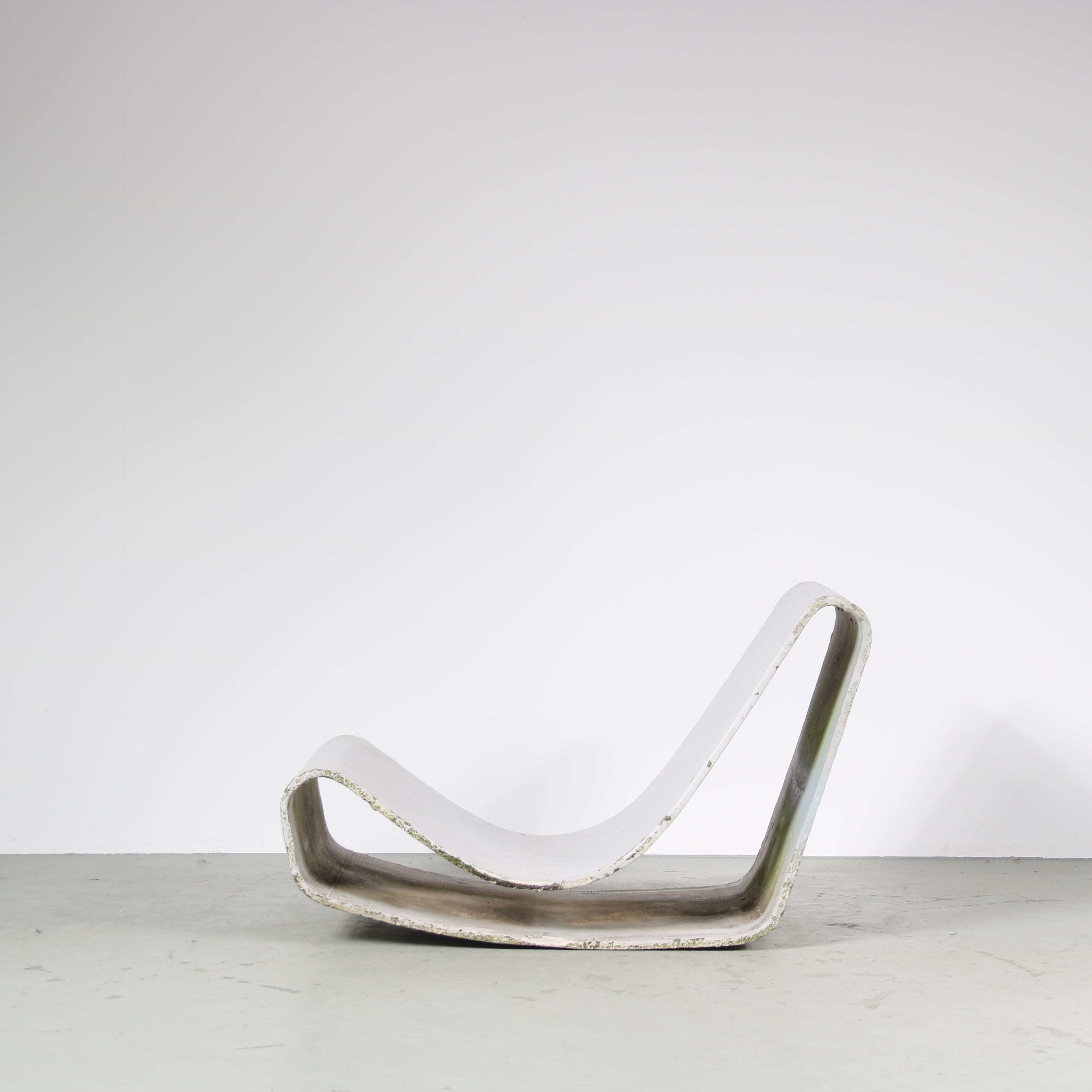 Pair of “Loop” Chairs with Table by Willy Guhl for Eternit, Switzerland 1950 6