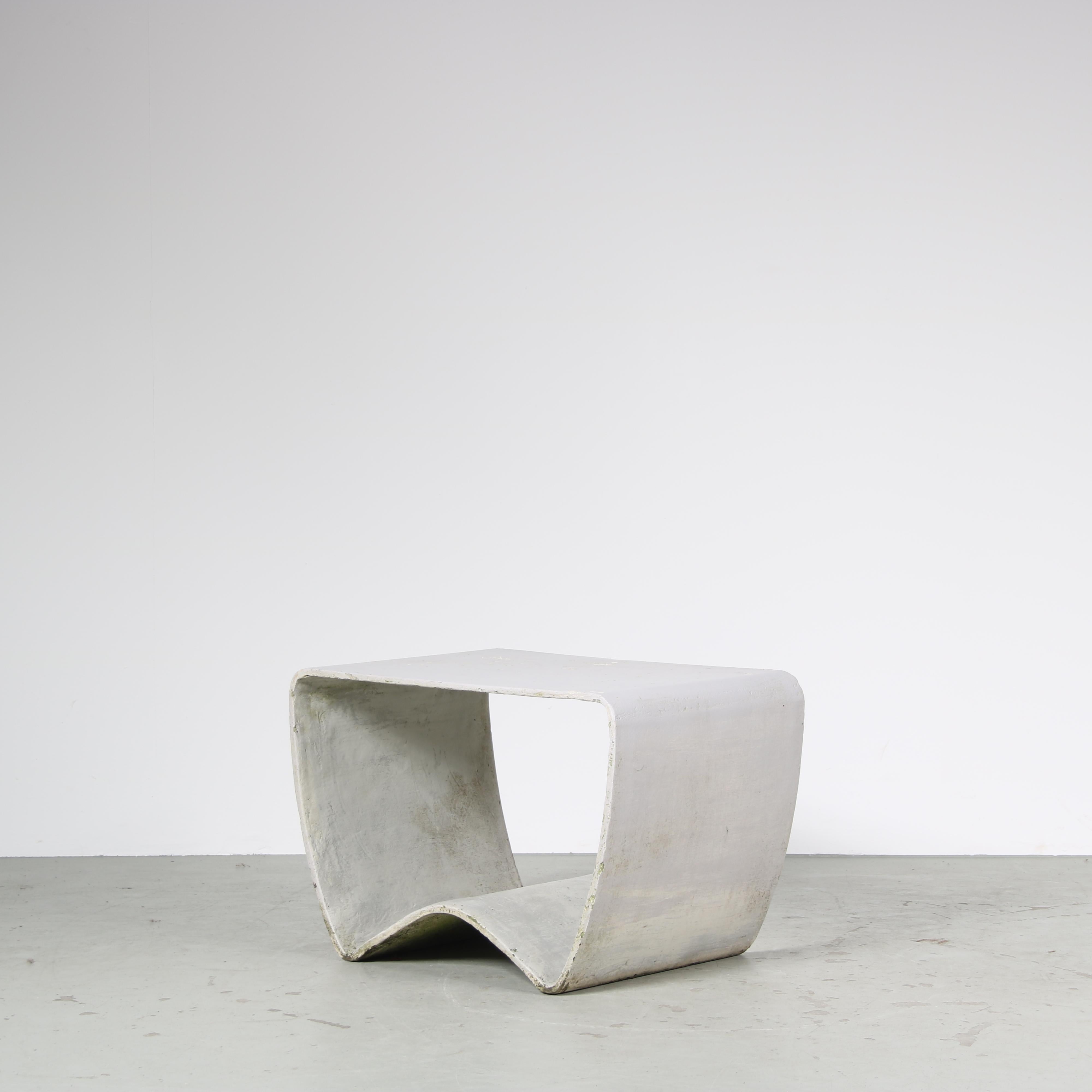 Pair of “Loop” Chairs with Table by Willy Guhl for Eternit, Switzerland 1950 10
