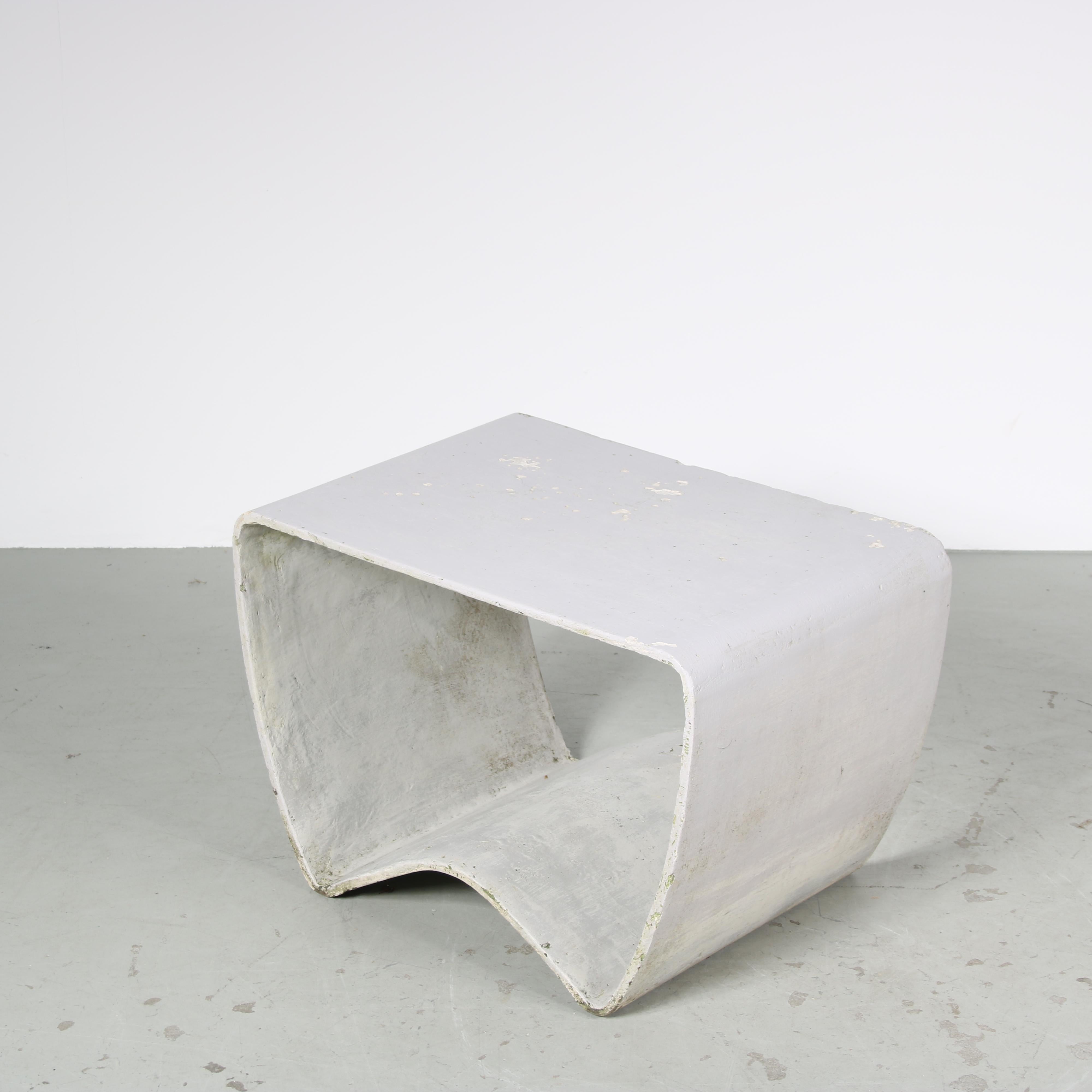 Pair of “Loop” Chairs with Table by Willy Guhl for Eternit, Switzerland 1950 11