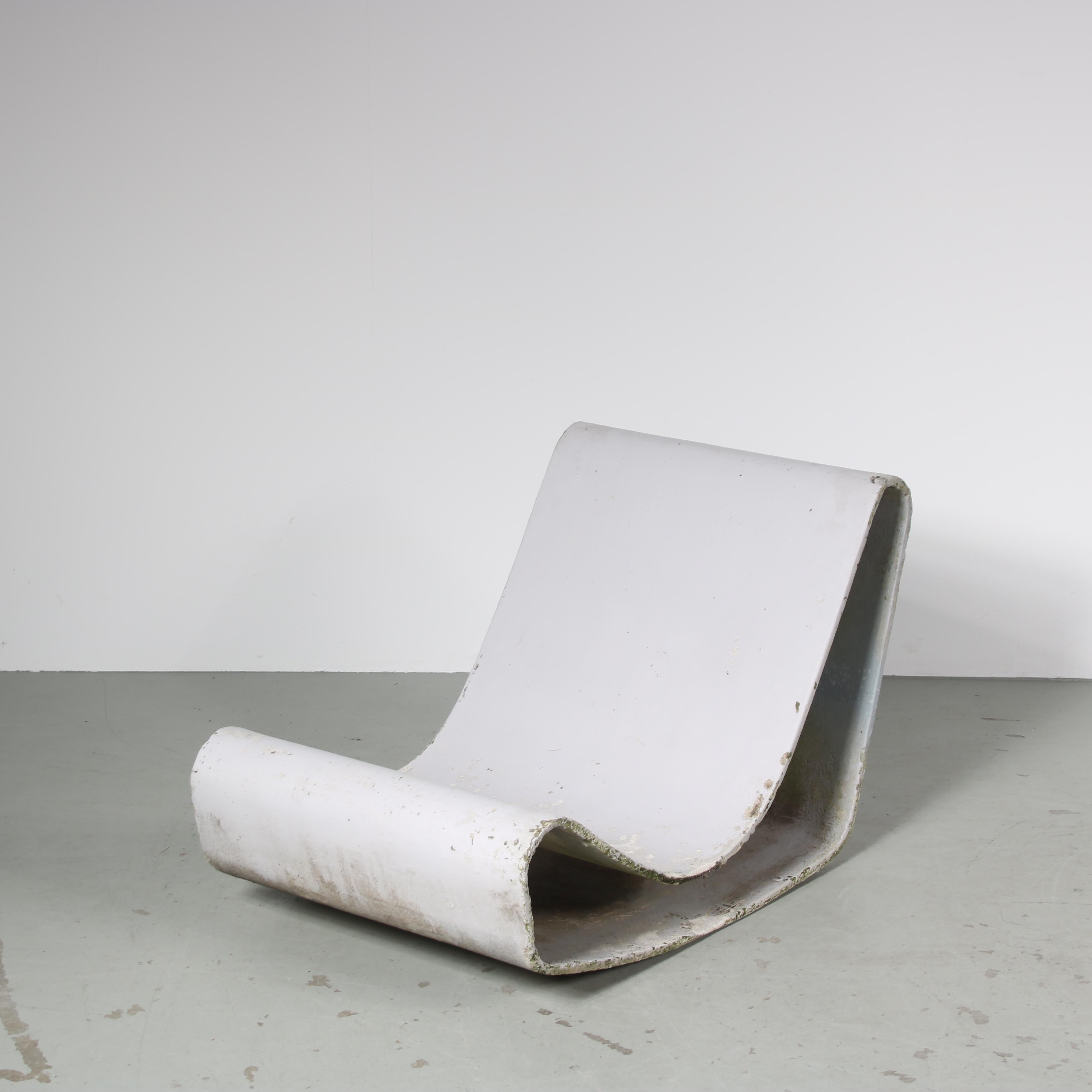 Pair of “Loop” Chairs with Table by Willy Guhl for Eternit, Switzerland 1950 1