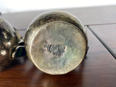 Paire de crème et de sucre mexicains en argent sterling signés Los Castillo avec oiseaux en lapis