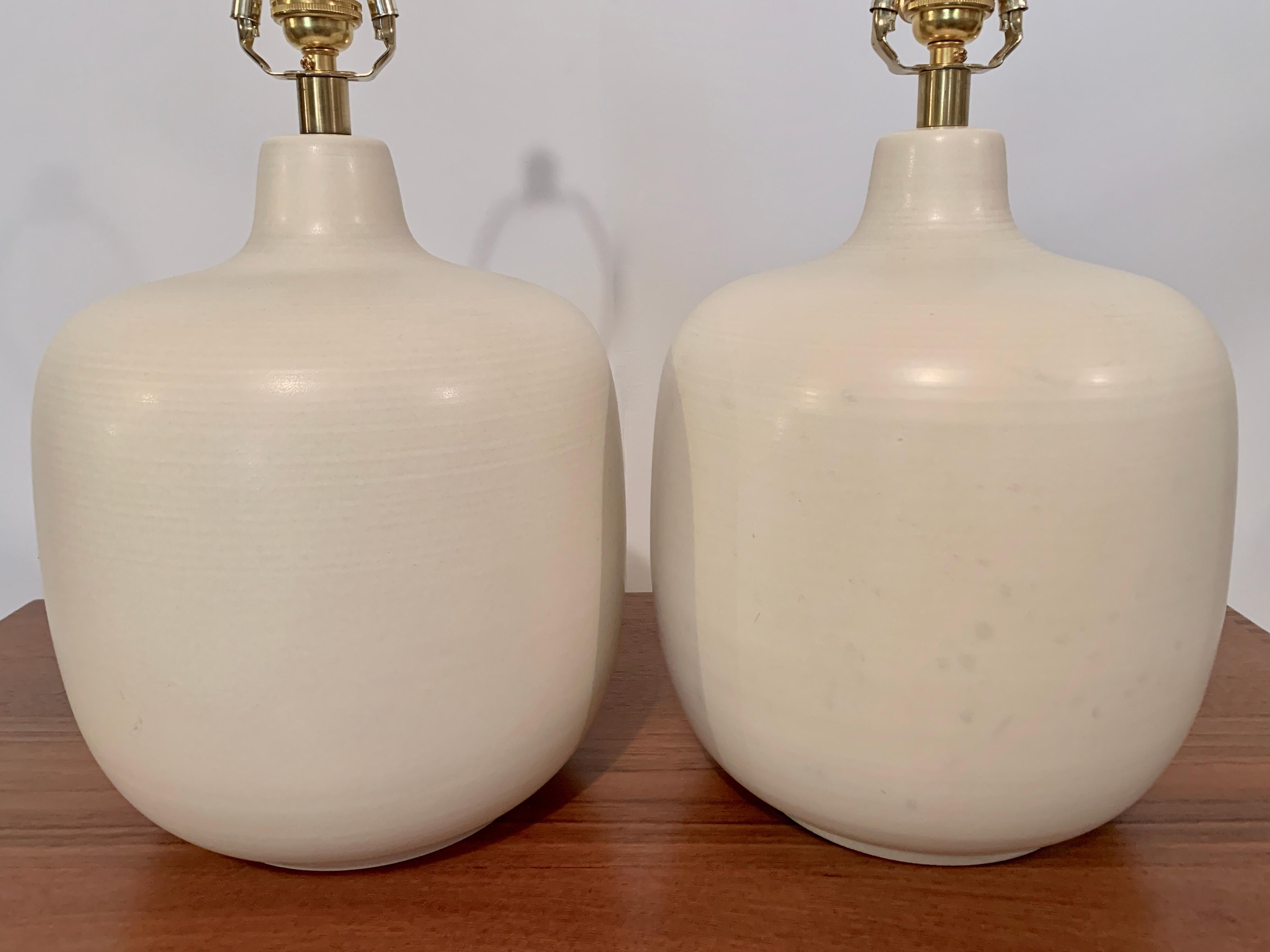 Glazed Pair of Lotte and Gunnar Bostlund Bone Stoneware Table Lamps
