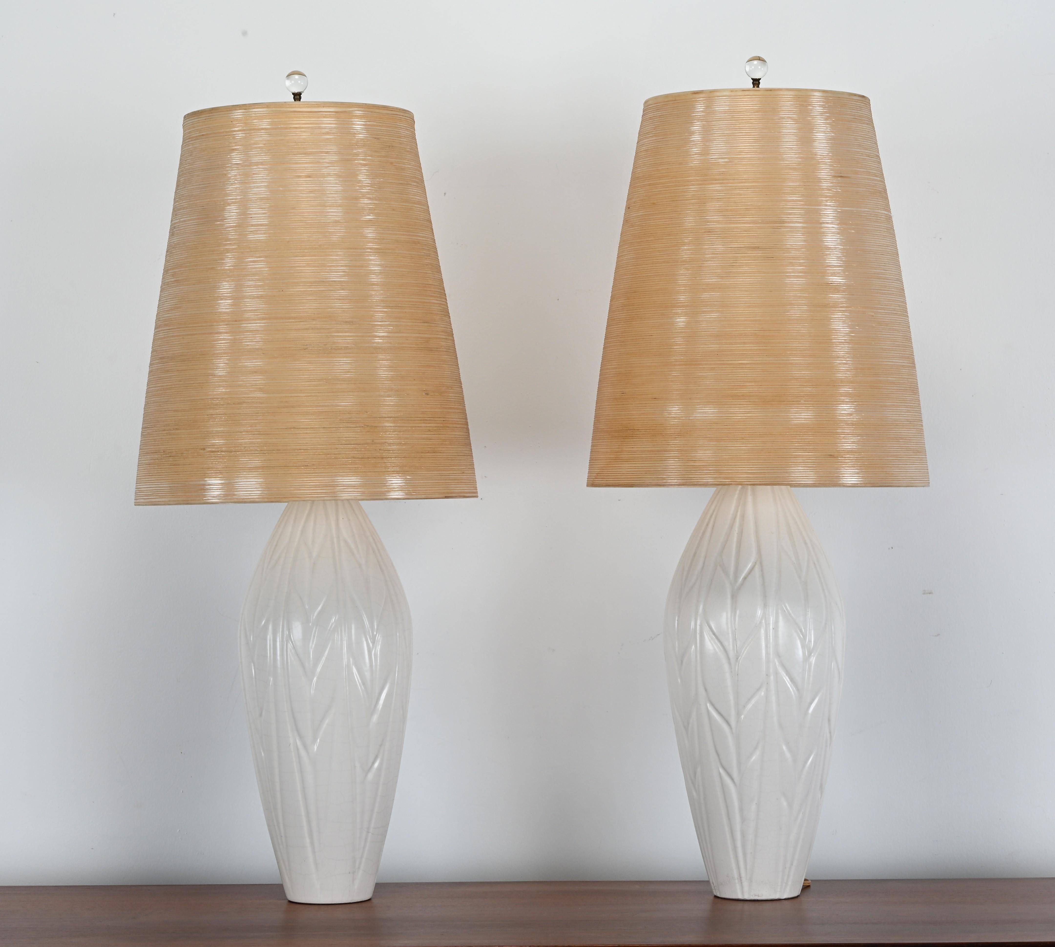 Pareja de lámparas Lotte and Gunnar Bostlund, Siglo XX en Bueno estado para la venta en Hamburg, PA