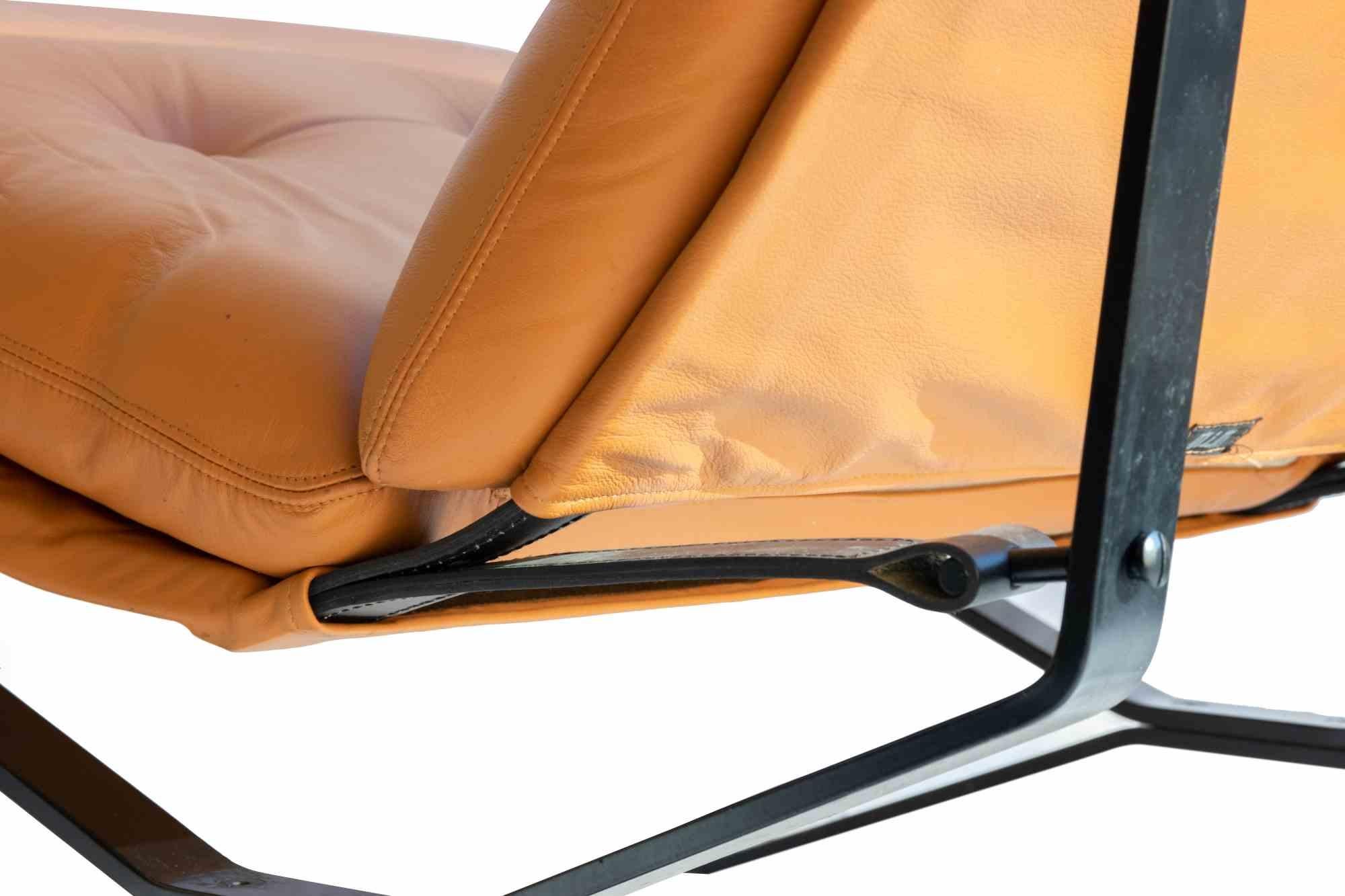 La paire de fauteuils Lotus est une pièce élégante de mobilier design fabriquée par Ico et Luisa Parisi au milieu du 20e siècle.

Rare paire de fauteuils modèle Lotus réalisée par le designer Ico Parisi pour son éditeur MIM Roma. Structure en métal