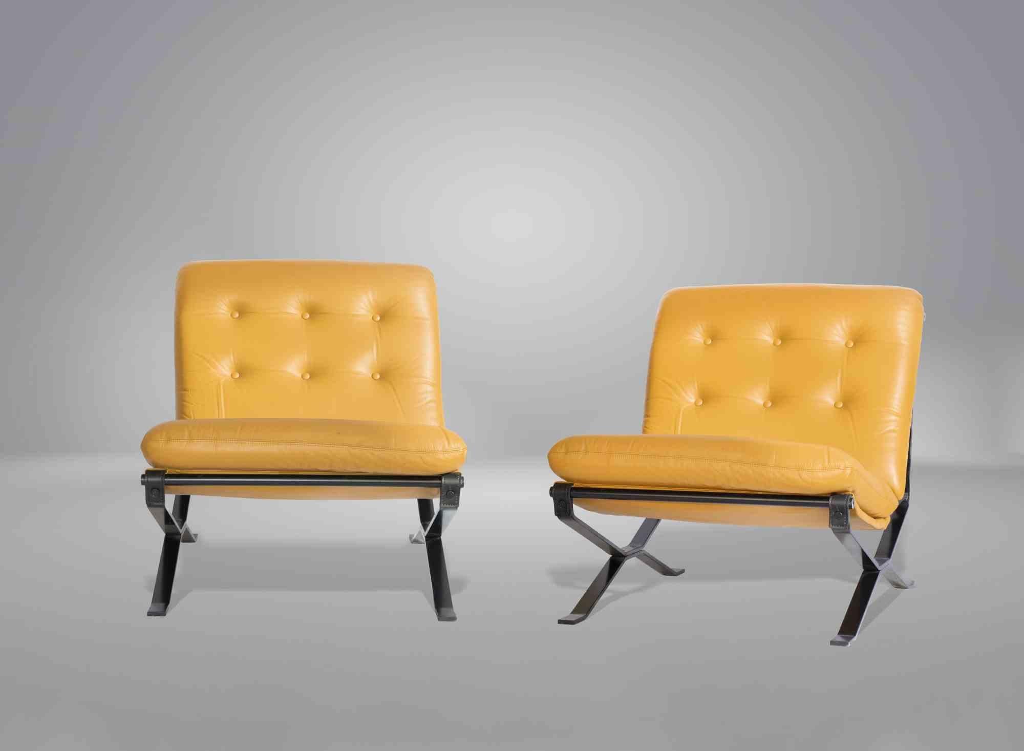 Cuir Paire de fauteuils Lotus par Ico et Luisa Parisi, Milieu du 20ème siècle en vente