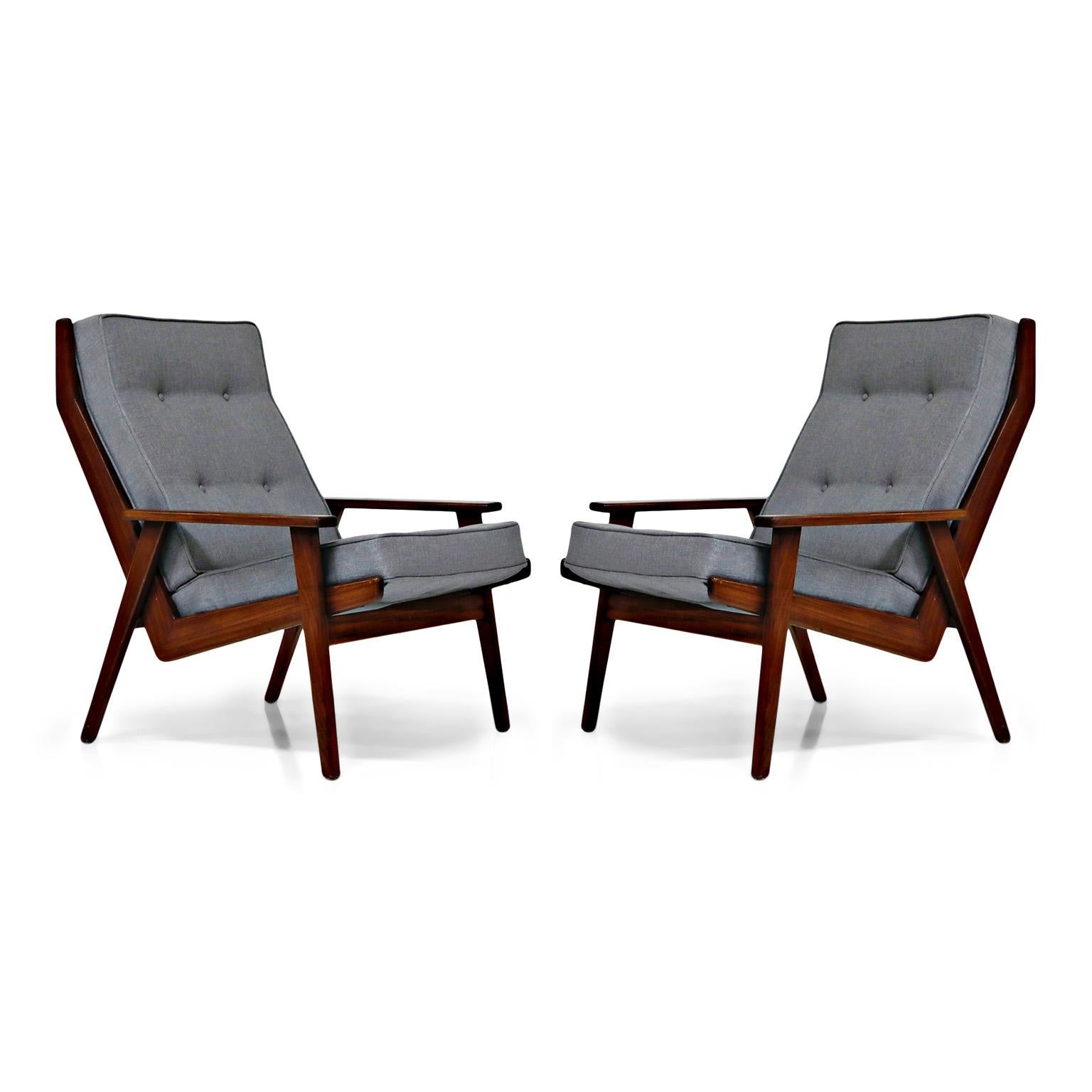 Pair of Lotus Chairs by Robert Parry for Gelderland, Denmark 1950s, Restored In Excellent Condition In Los Angeles, CA