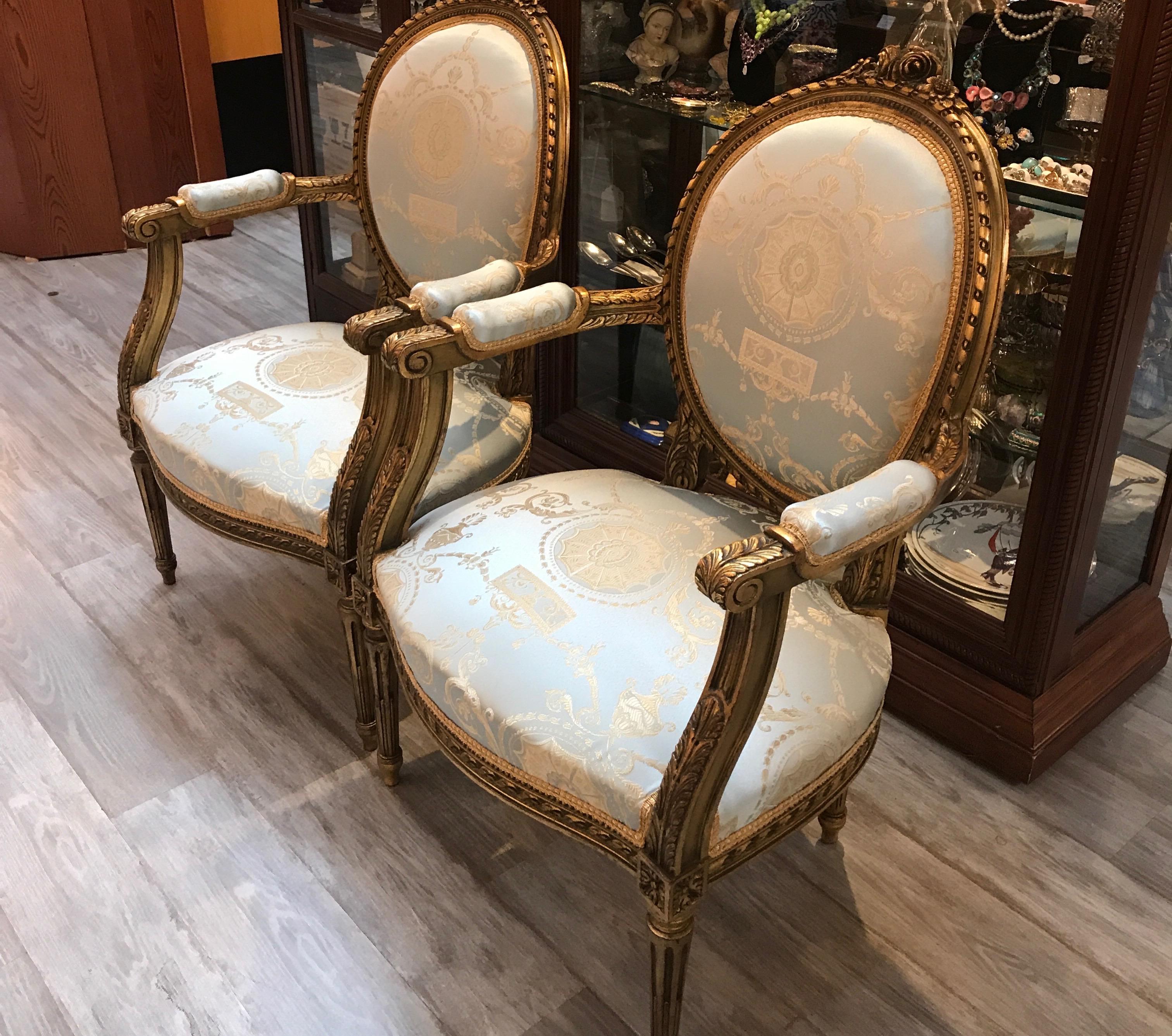 20th Century Pair of Louis XVI Gilt Wood Chairs