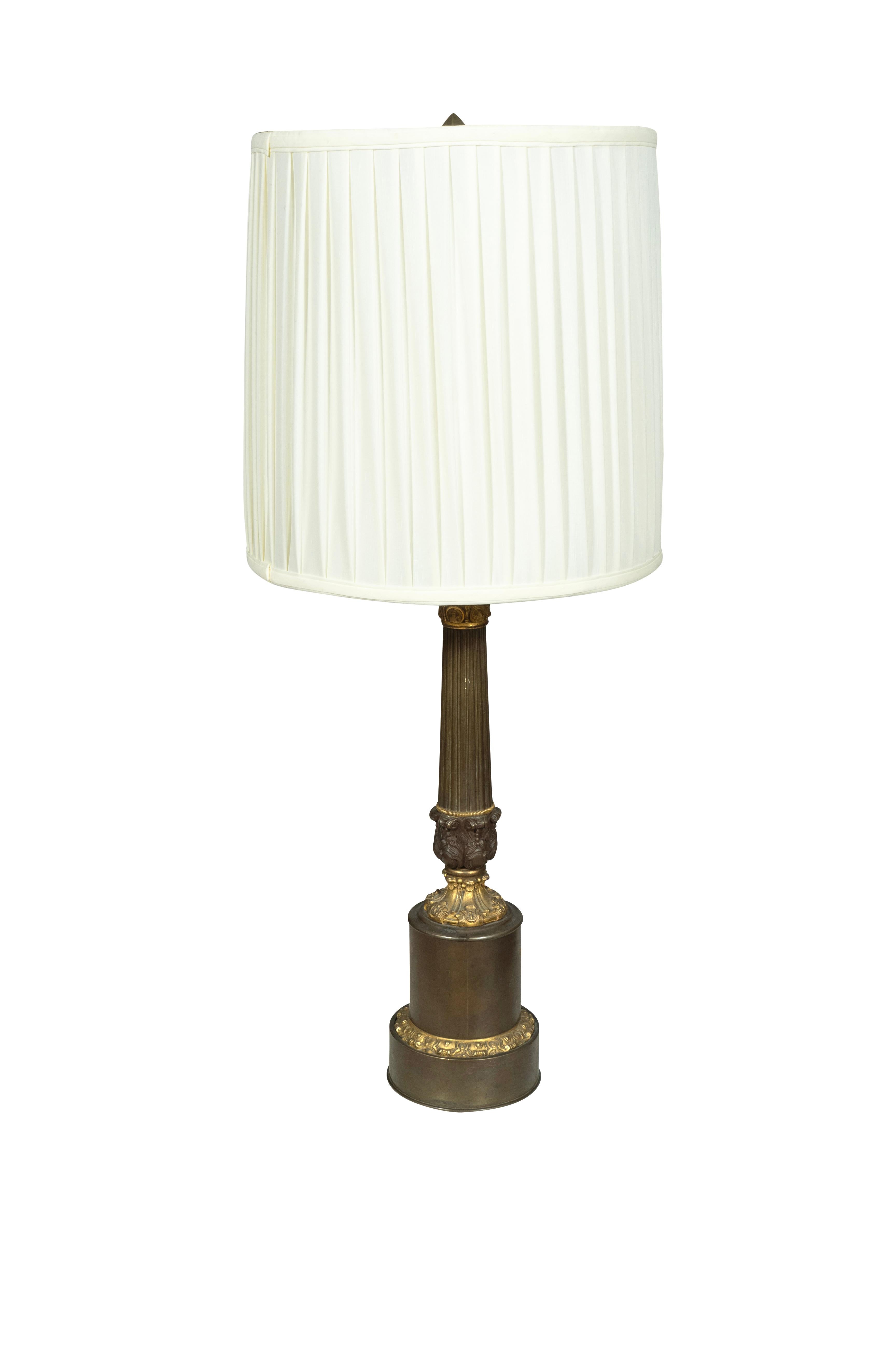 Louis-Philippe Paire de lampes de table Louis Philippe en bronze en vente