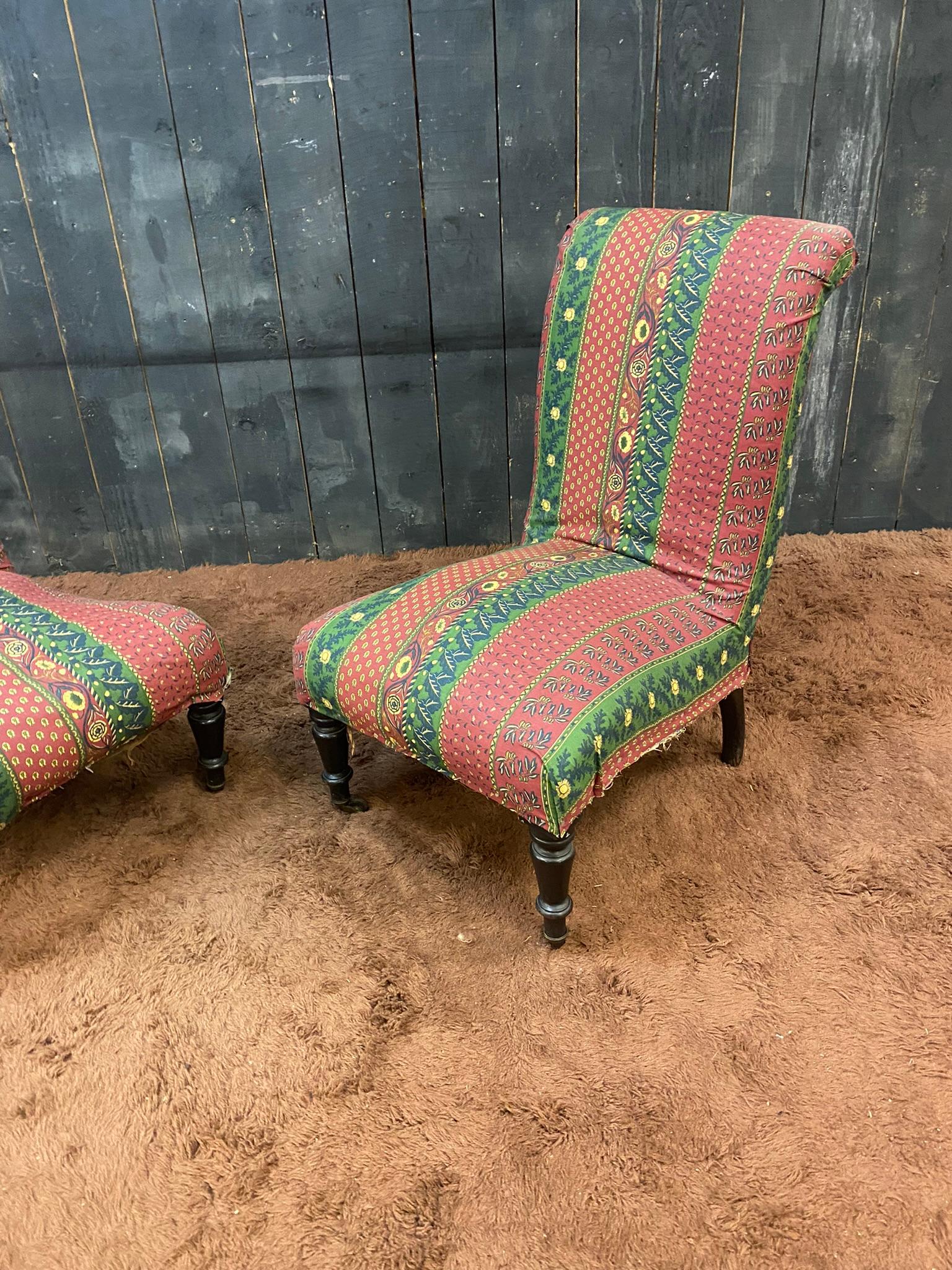 Pair of Louis Philippe Low Chairs to Cover In Good Condition For Sale In Saint-Ouen, FR