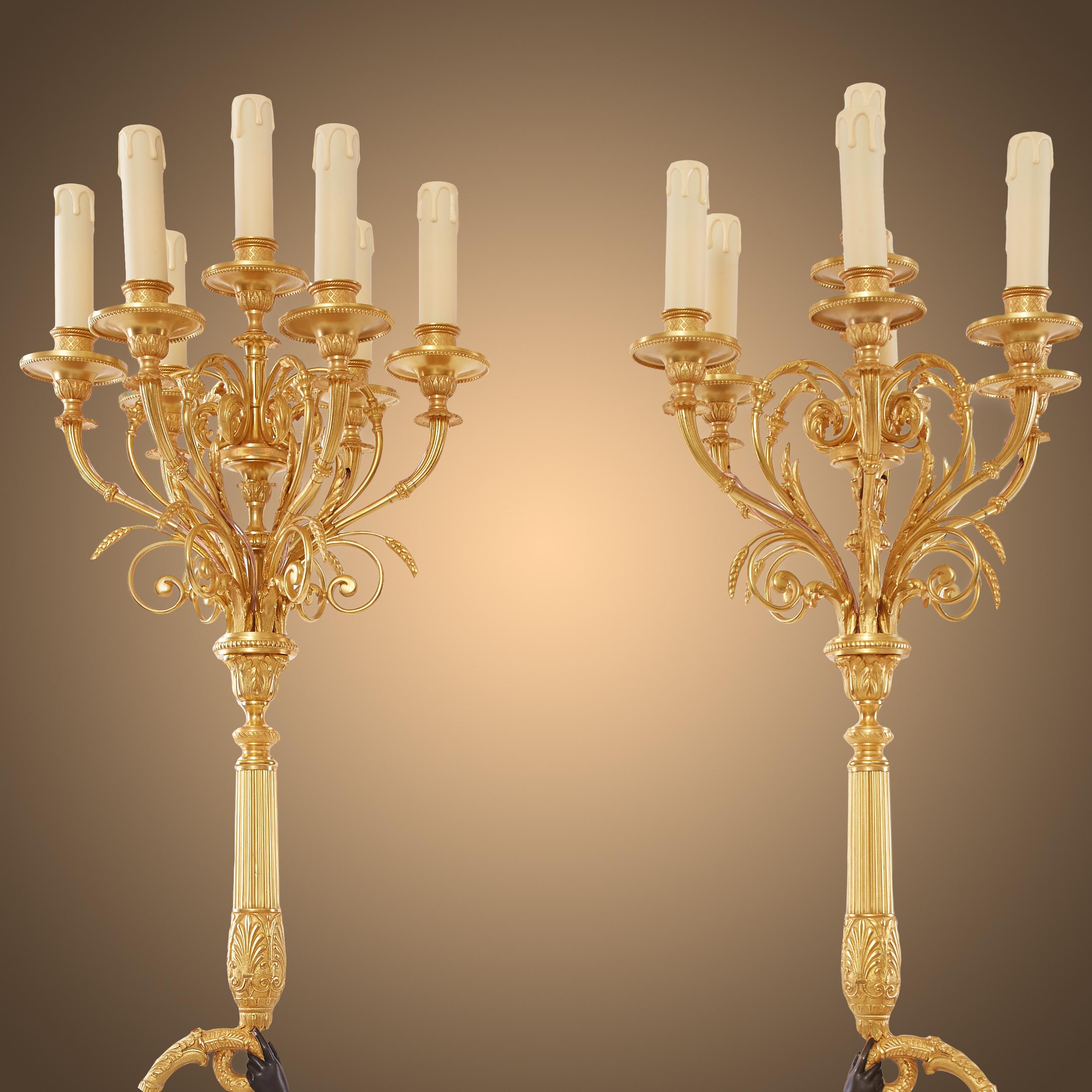 Paar Kandelaber im Louis Philippe-Stil aus Malachit und Ormolu im Angebot 7