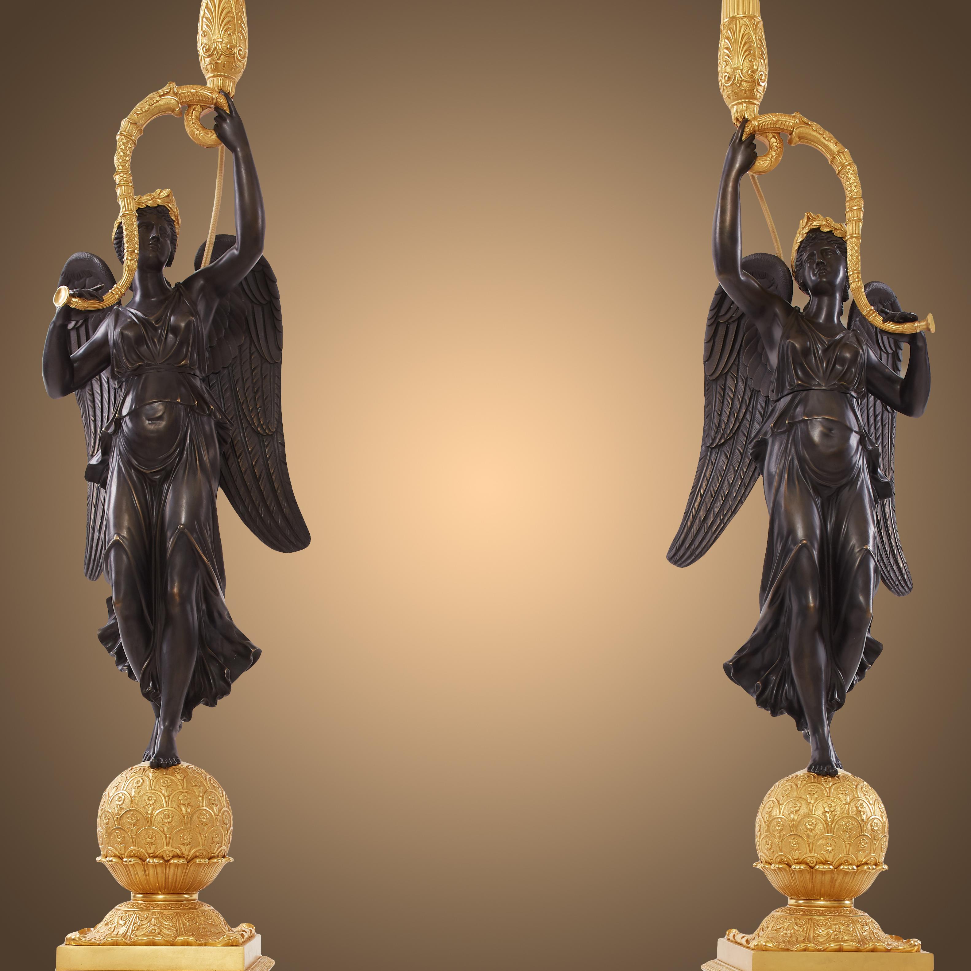 Paar Kandelaber im Louis Philippe-Stil aus Malachit und Ormolu im Zustand „Gut“ im Angebot in Warsaw, PL