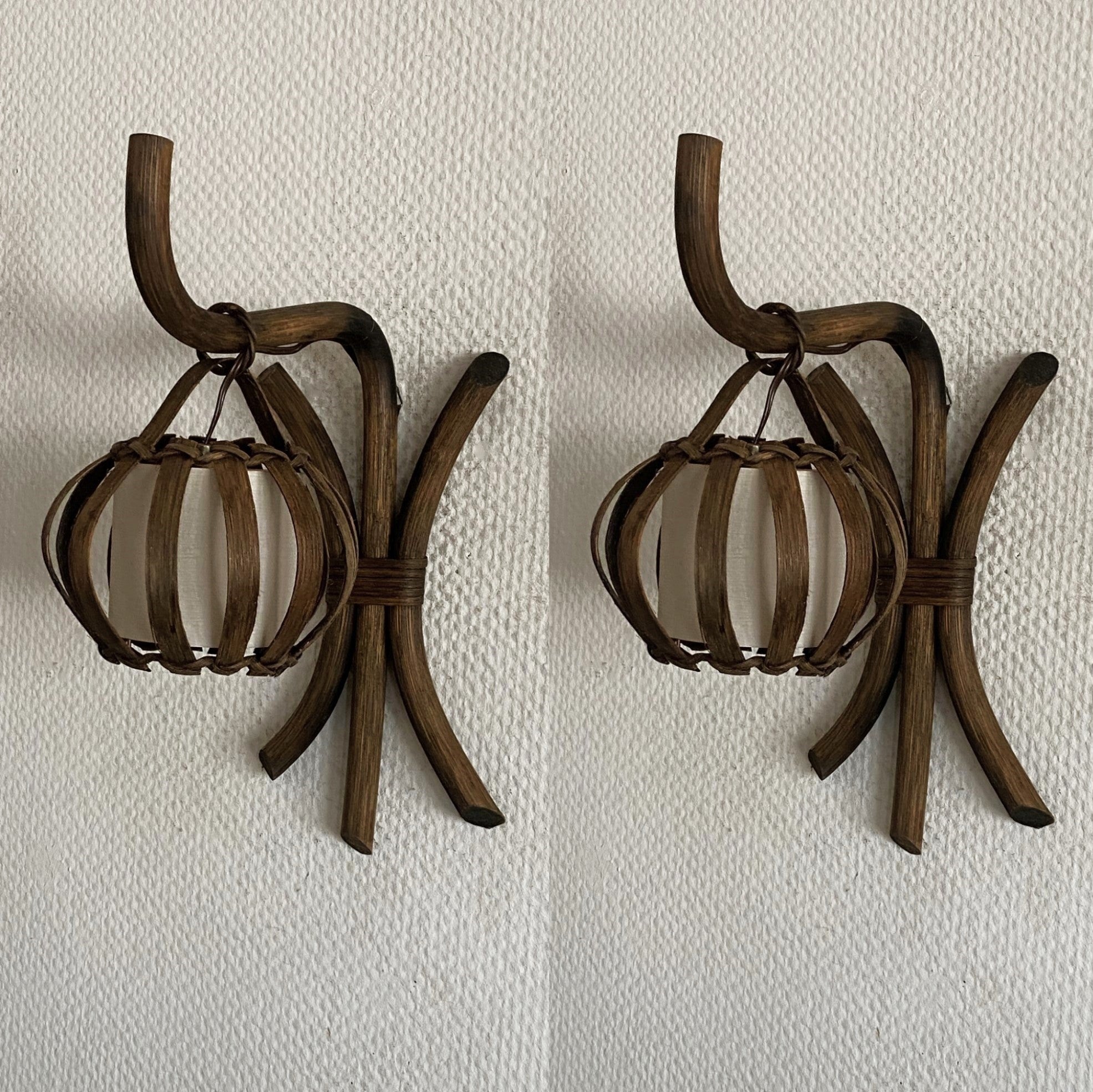 Mid-Century Modern Pair of Louis Sognot Bamboo Rattan Wall Sconces with Shades, France, 1960s For Sale