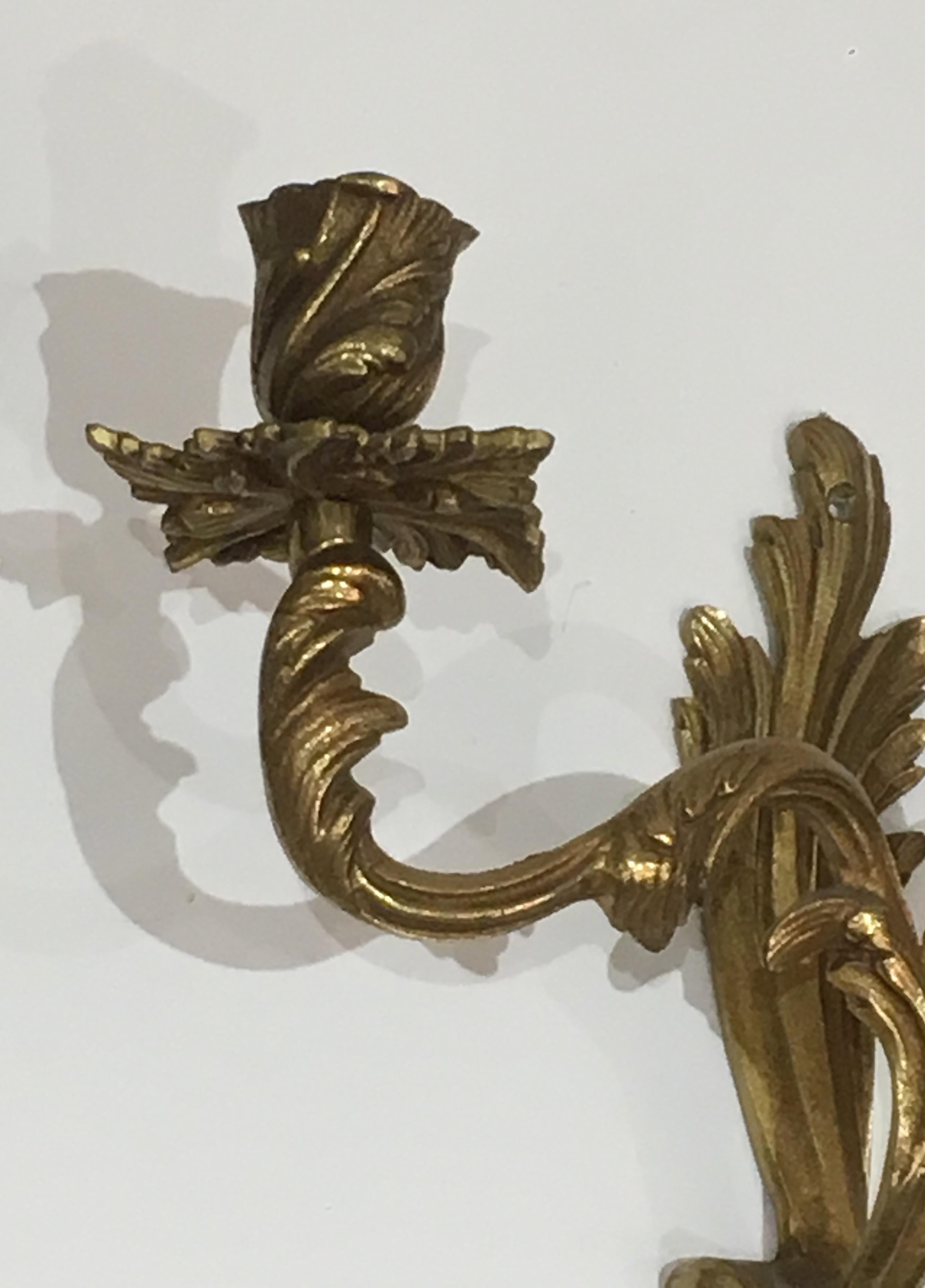 Coppia di applique in bronzo in stile Luigi XV. Francese, circa 1950 in vendita 2