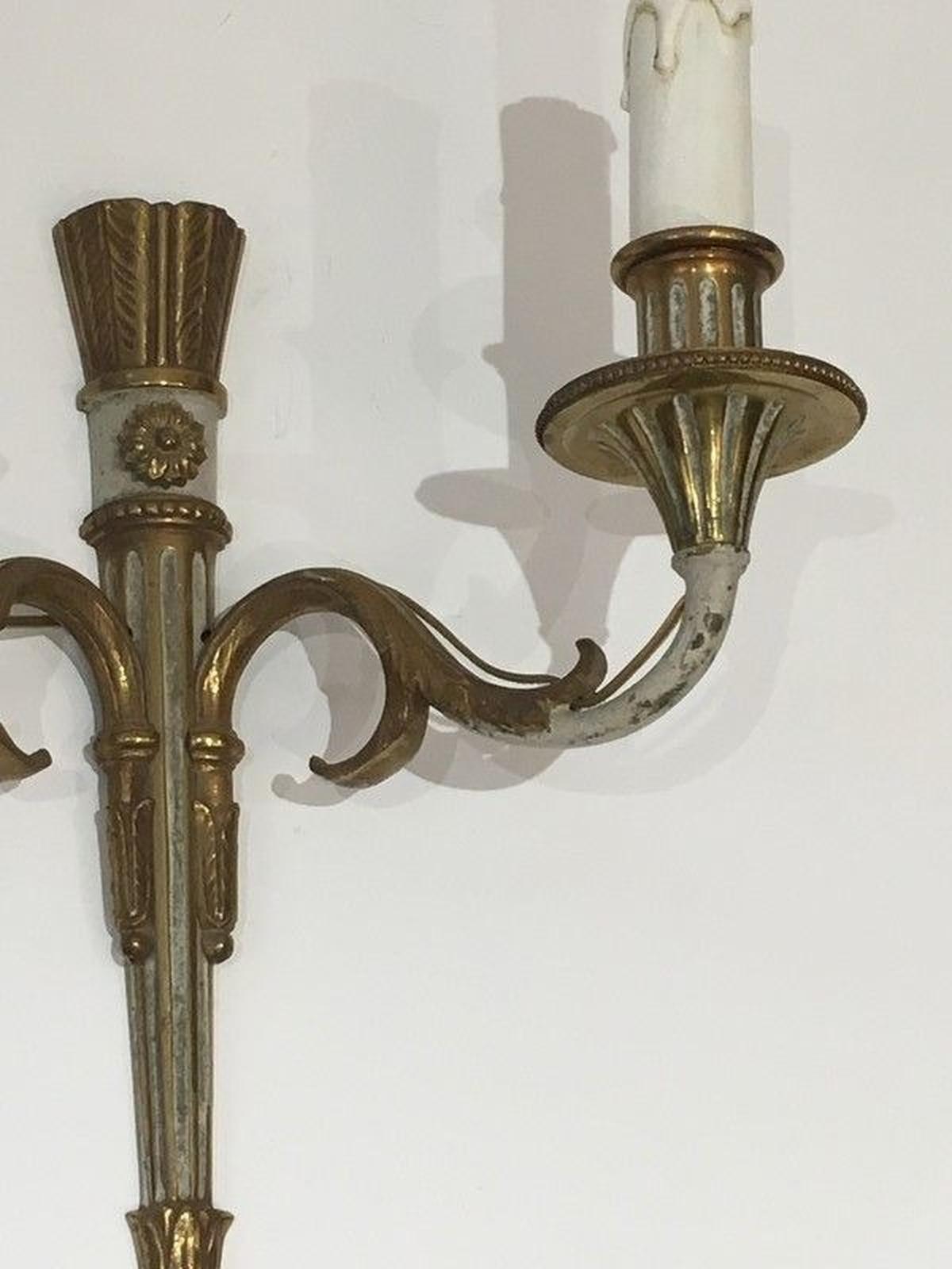 Pair of Louis the 16th Bronze and White Painted Wall Sconces For Sale 2