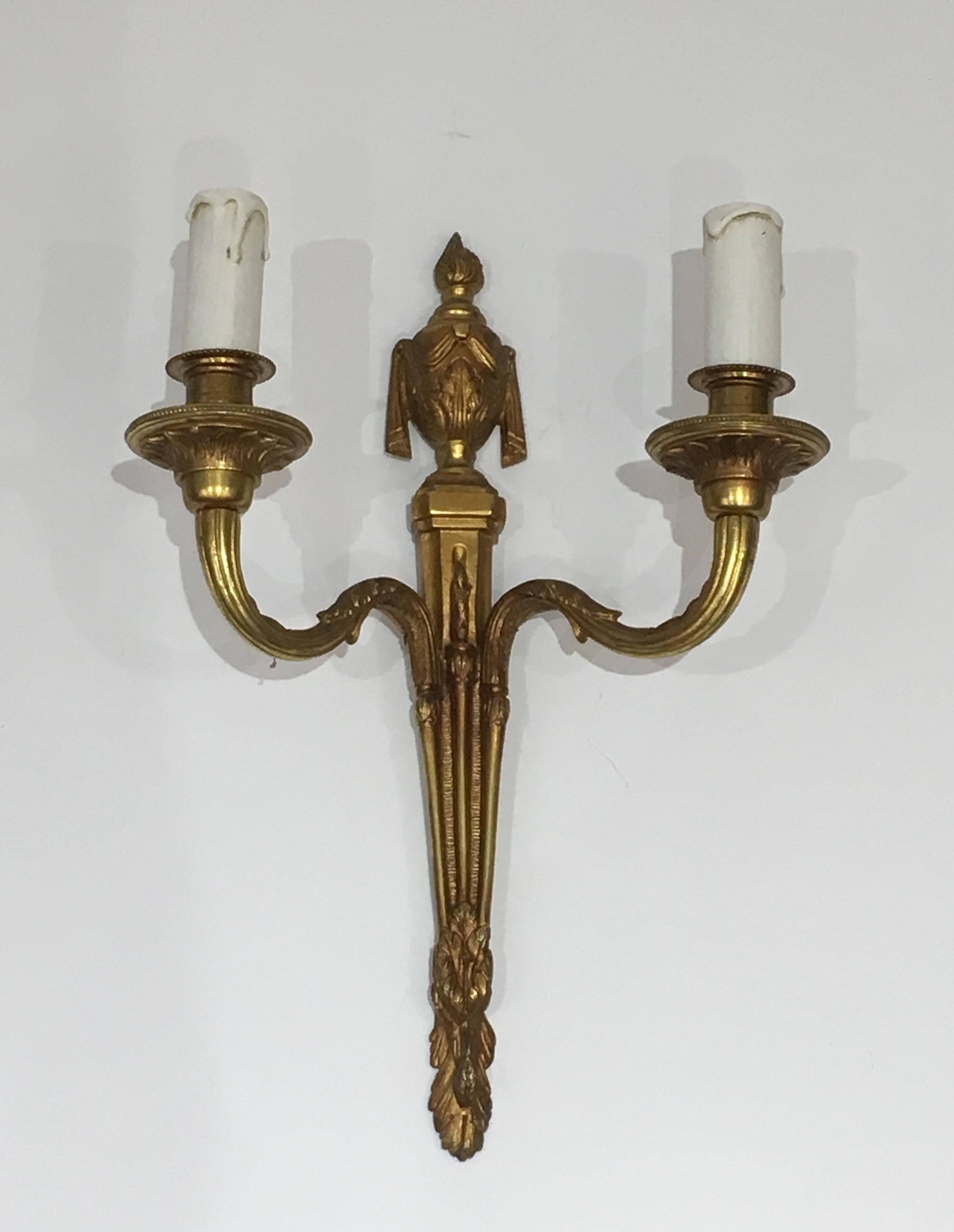 Louis XVI Pair of Louis the 16th Century Style Bronze Wall Sconces, French, circa 1940 For Sale