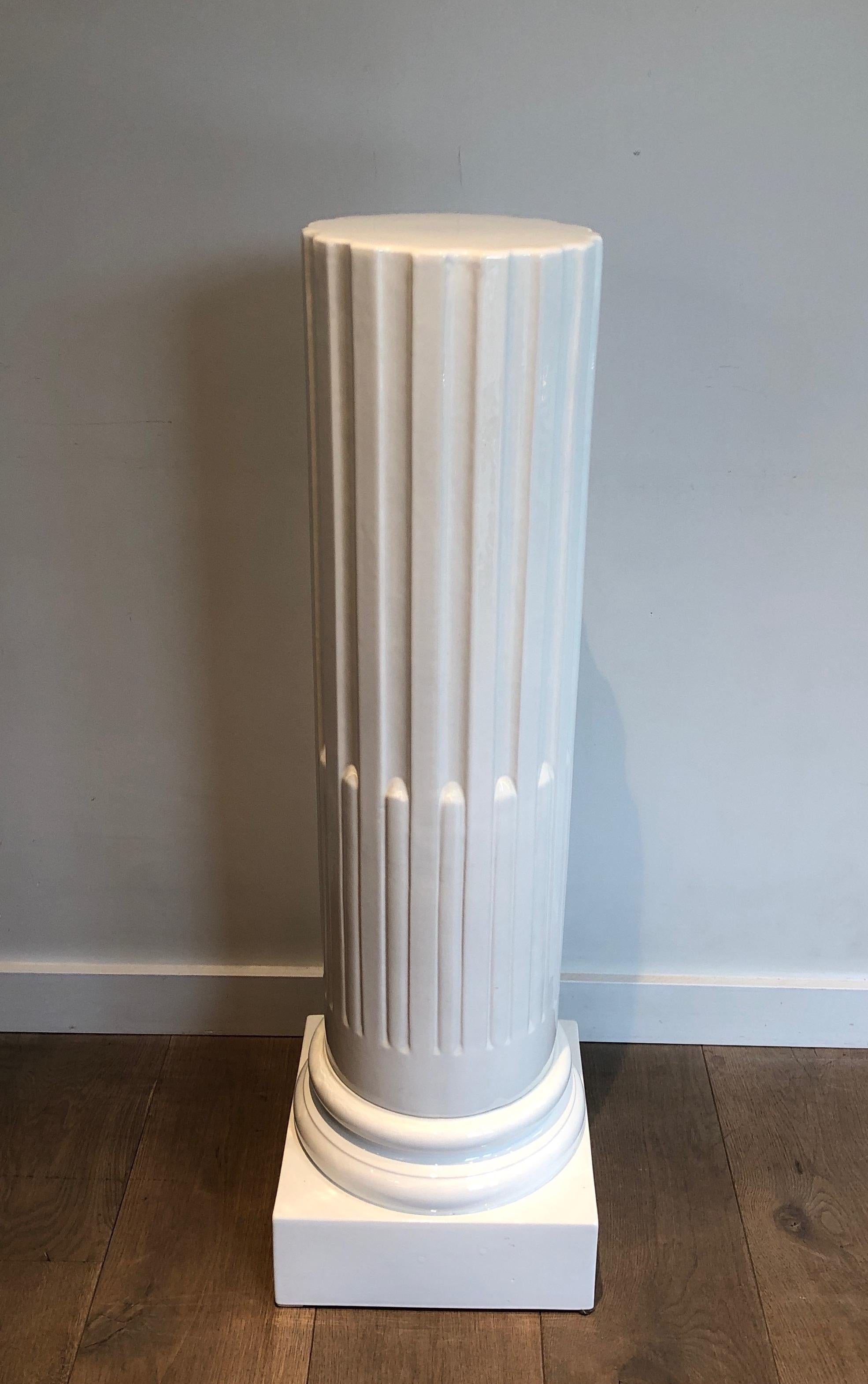 Pair of Louis the 16th Style White Ceramic Columns In Good Condition In Marcq-en-Barœul, Hauts-de-France