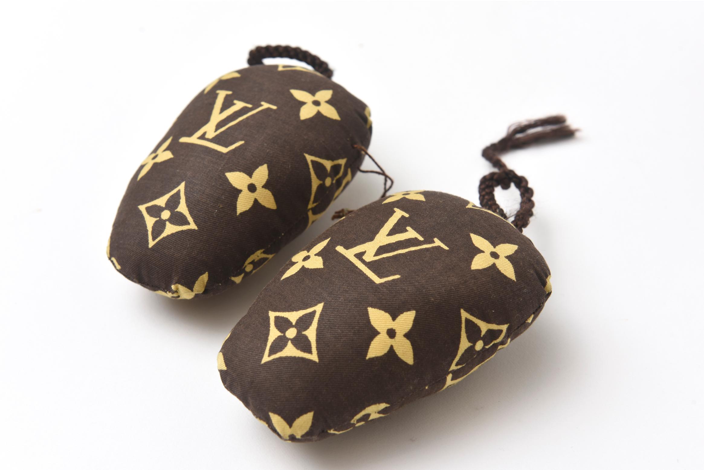 Vintage Louis Vuitton French Shoe Bags With Shoe Stuffers 70's Pair Of In New Condition For Sale In North Miami, FL