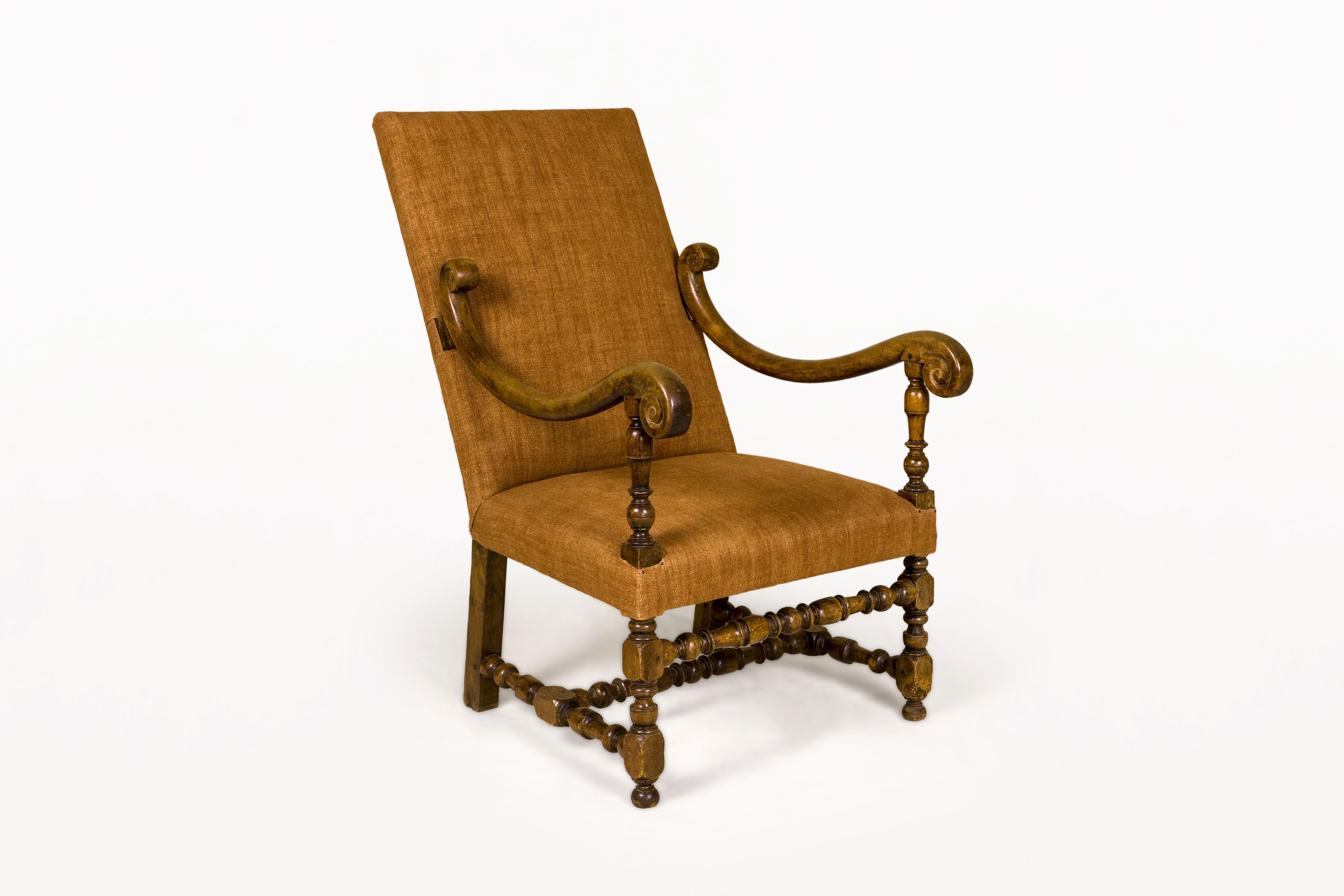 Français Paire de fauteuils Louis XIII, vers le XVIIe siècle, France en vente