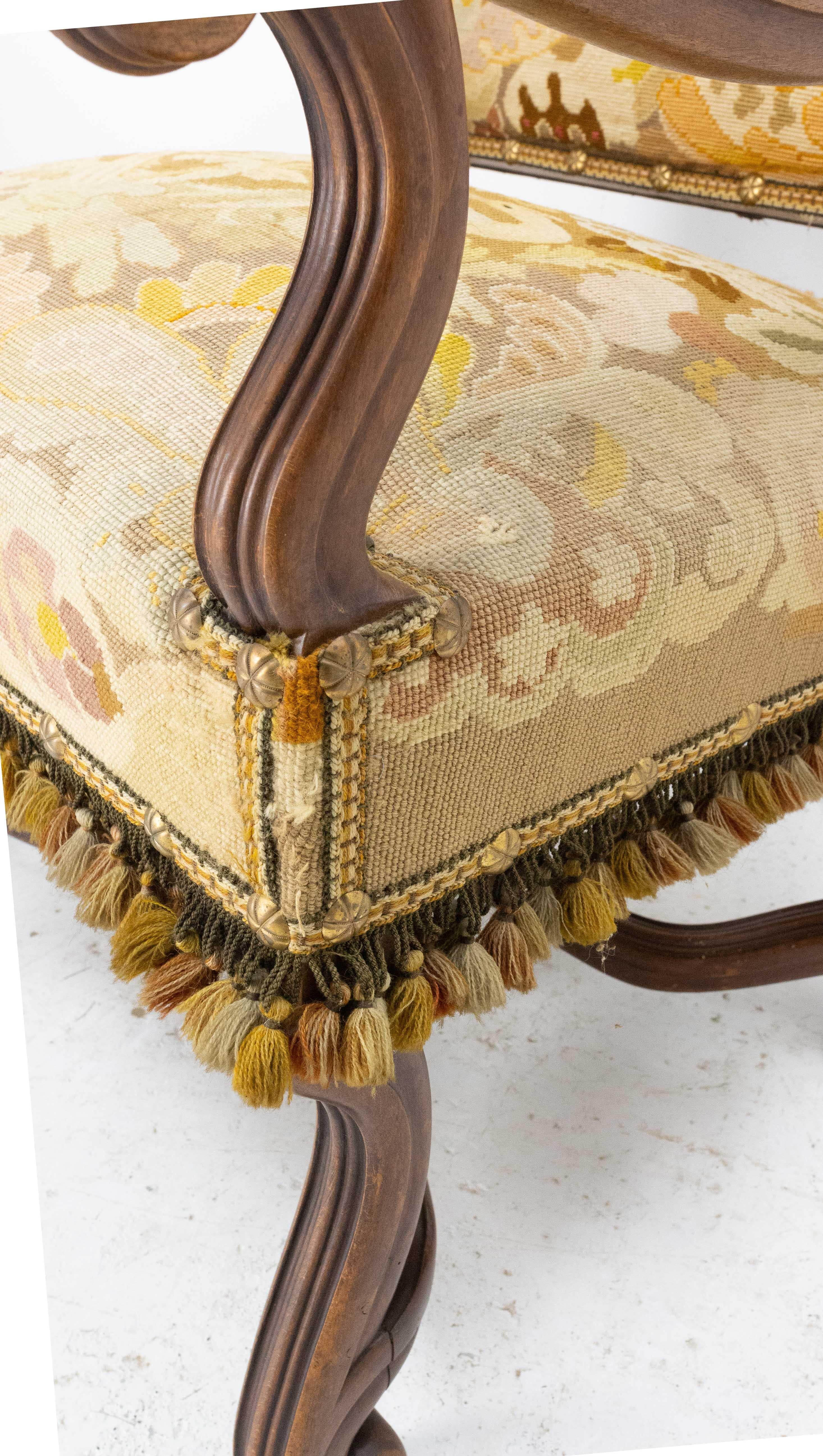 Paire de fauteuils ouverts de style néo- Louis XIII français, fin du 19ème siècle à recouvrir en vente 8