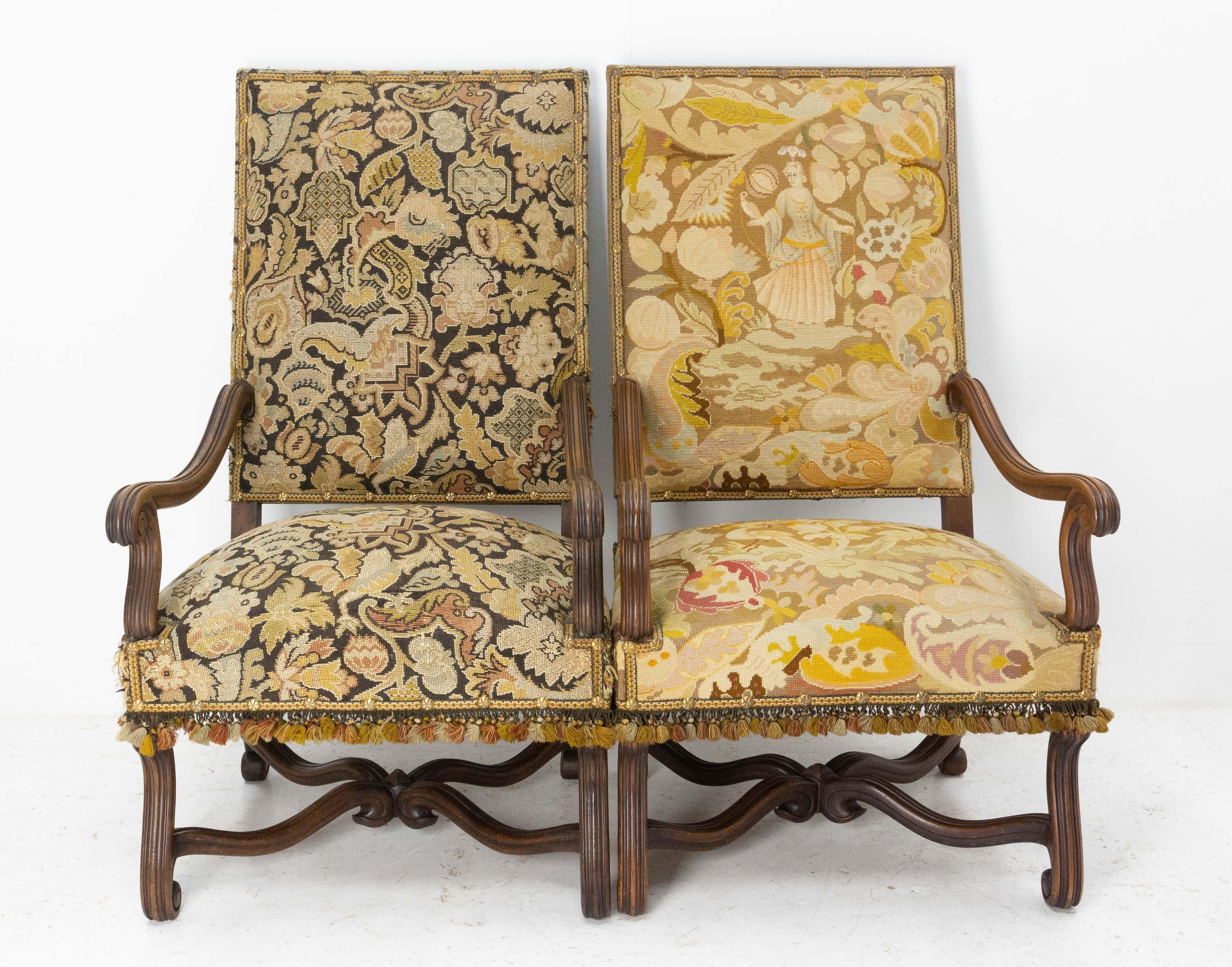 Pair of French fauteuils, open armchairs side or desk chairs Louis XIII revival,
To be recovered.
circa 1880.
Good condition.
Frames sound and solid.

Shipping:
L146 P 68 H 122 38,4 Kg.