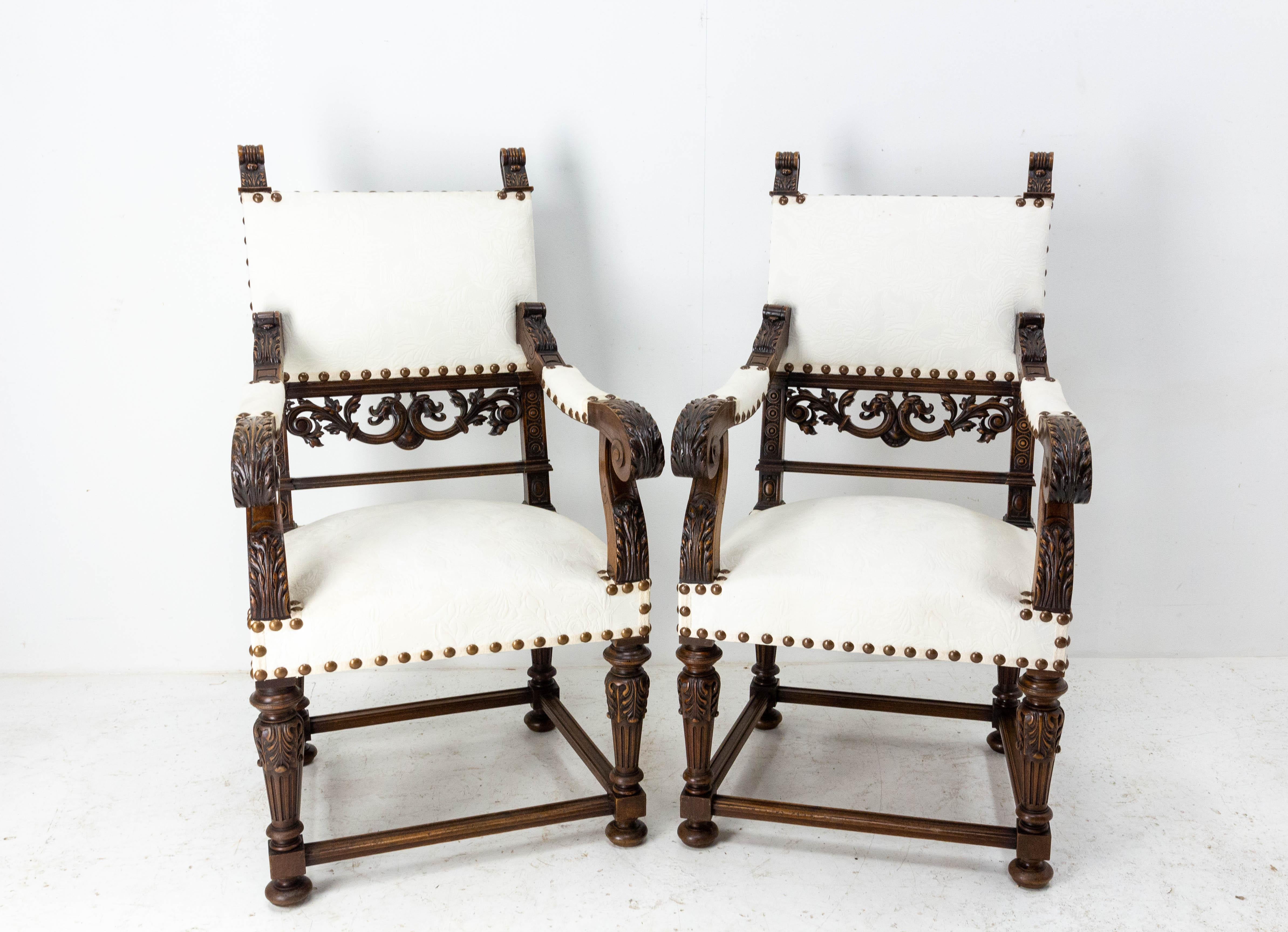 Pair of French fauteuils, open armchairs side or desk chairs Louis XIII revival,
Very fine wood carving work
To be recovered.
circa 1850.
Very good condition.
Frames sound and solid.

Shipping:
L129 P61 H112 30Kg