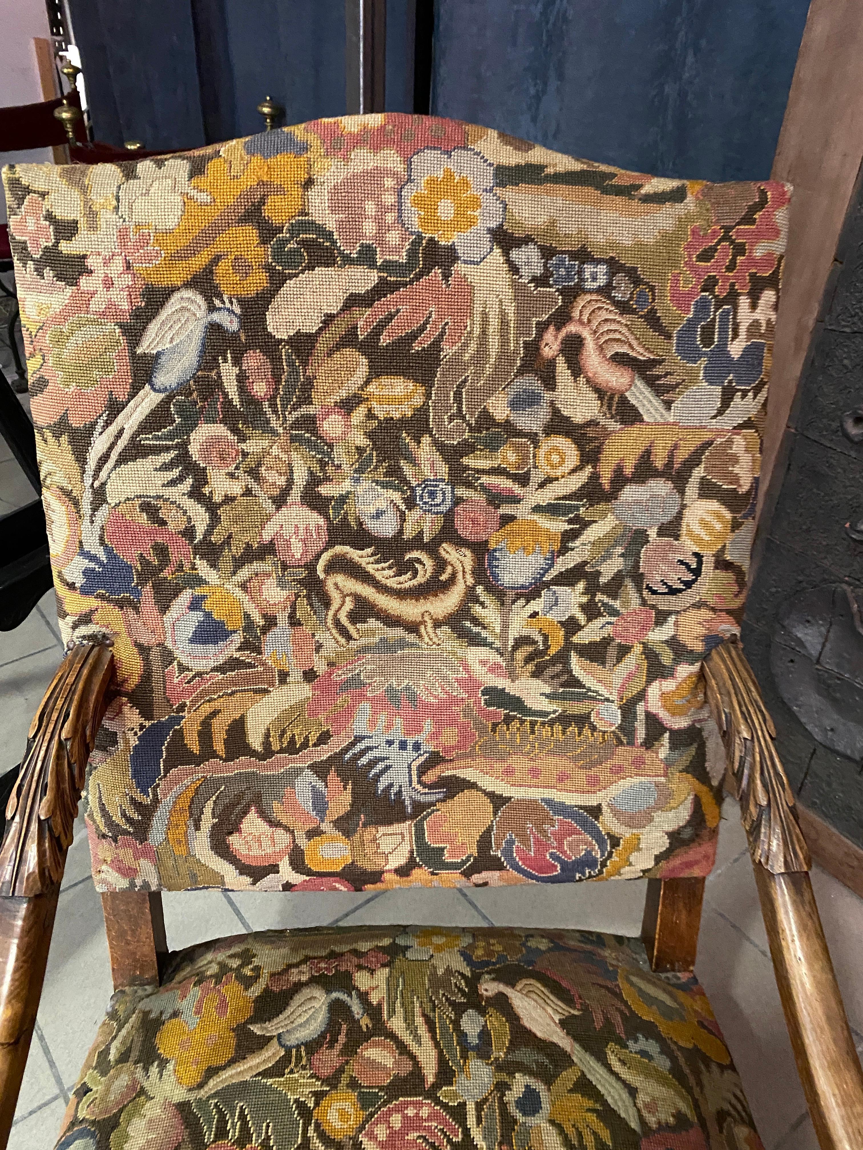 Deux fauteuils de style Louis XIII, datant d'environ 1900 en vente 4