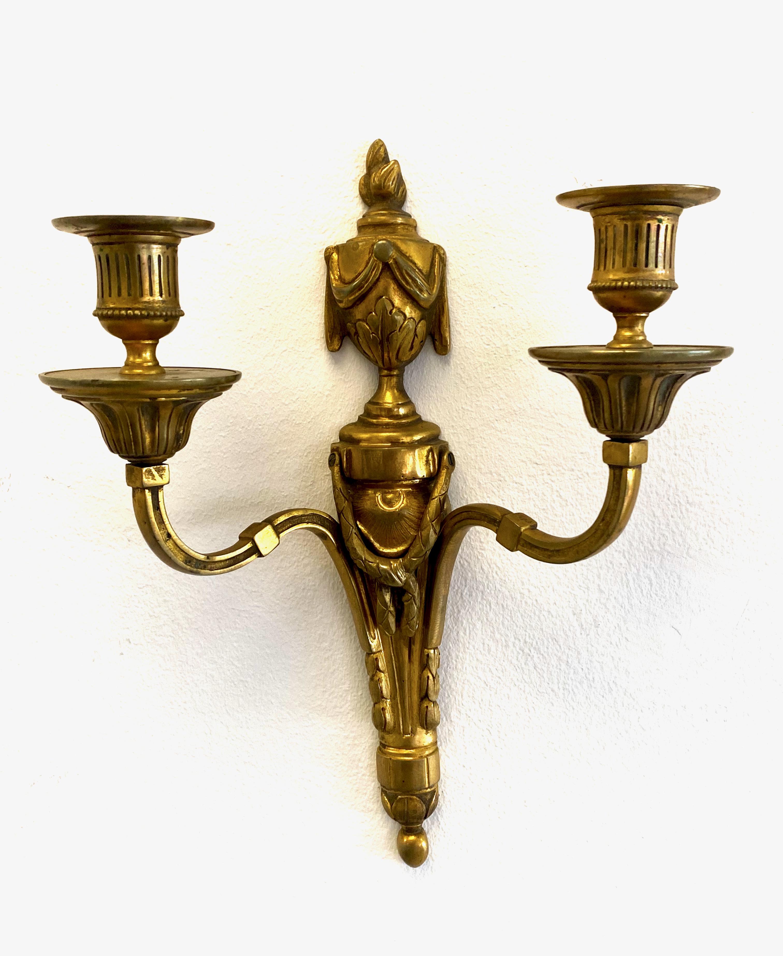 Luigi XVI Coppia di appliques Luigi XIV in bronzo del 1850 ca. in vendita