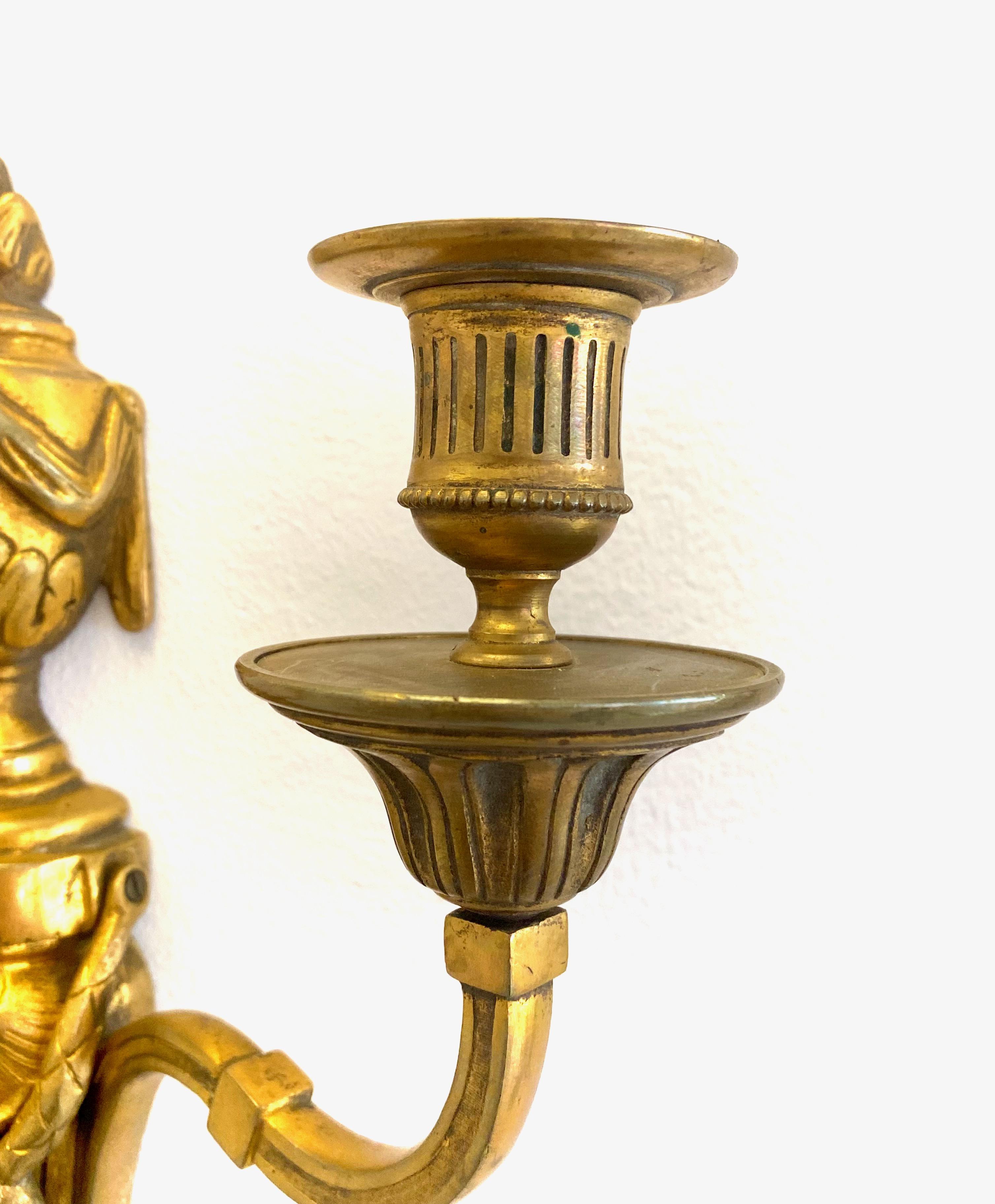 Francese Coppia di appliques Luigi XIV in bronzo del 1850 ca. in vendita