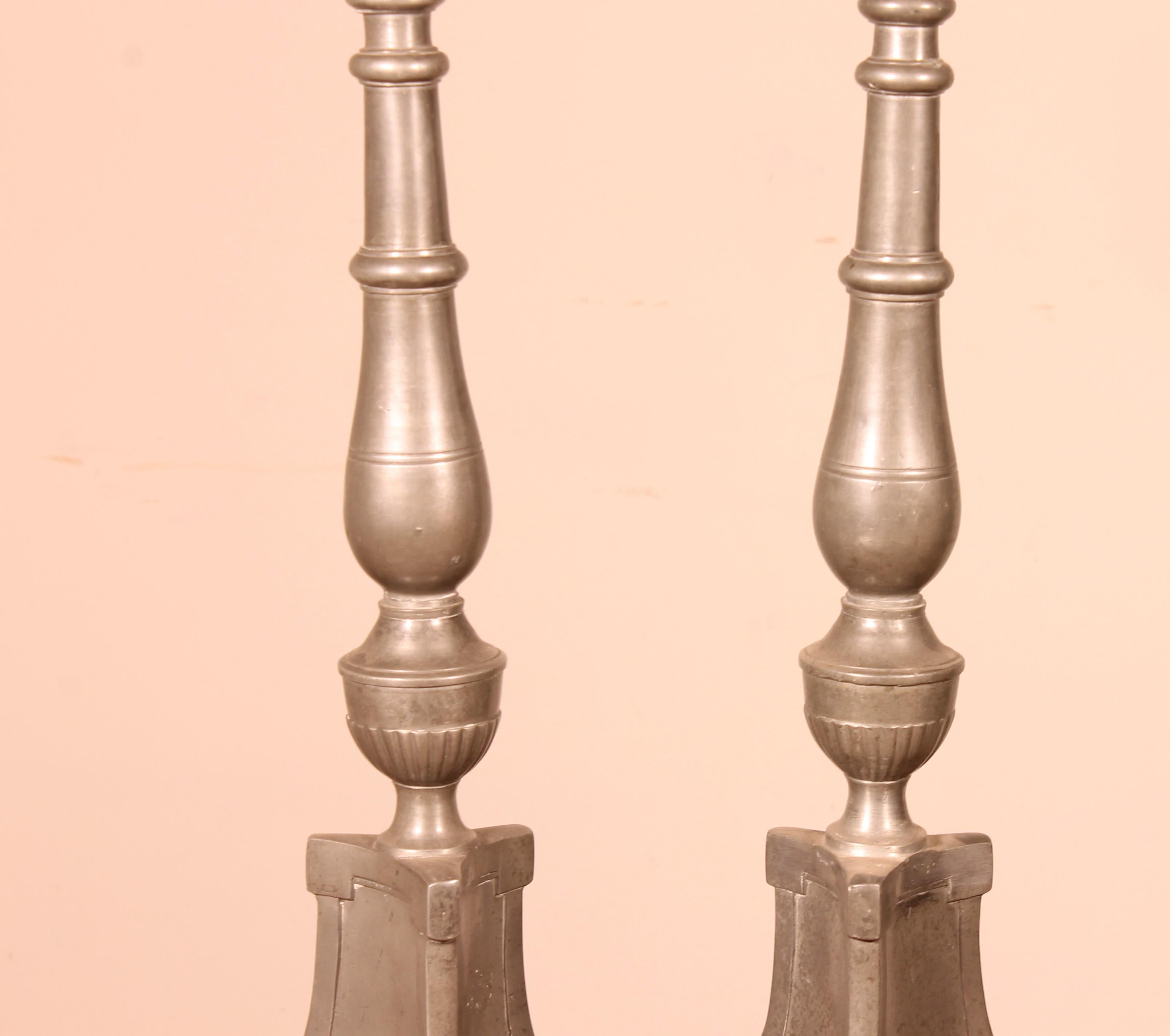 Fino al XVIII secolo Coppia di candelieri Luigi XIV in peltro, XVIII secolo in vendita