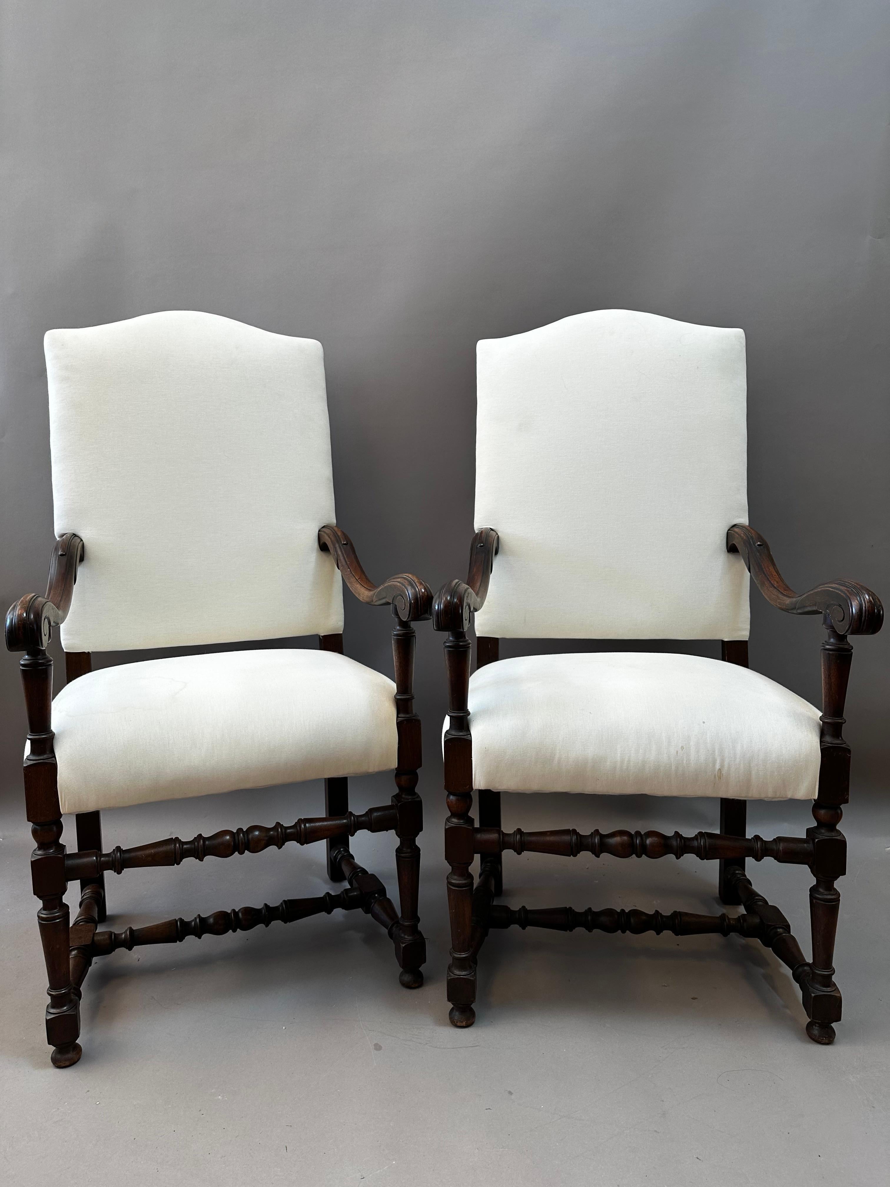 Pair of Louis XIV Period 17th Century Armchairs For Sale 4