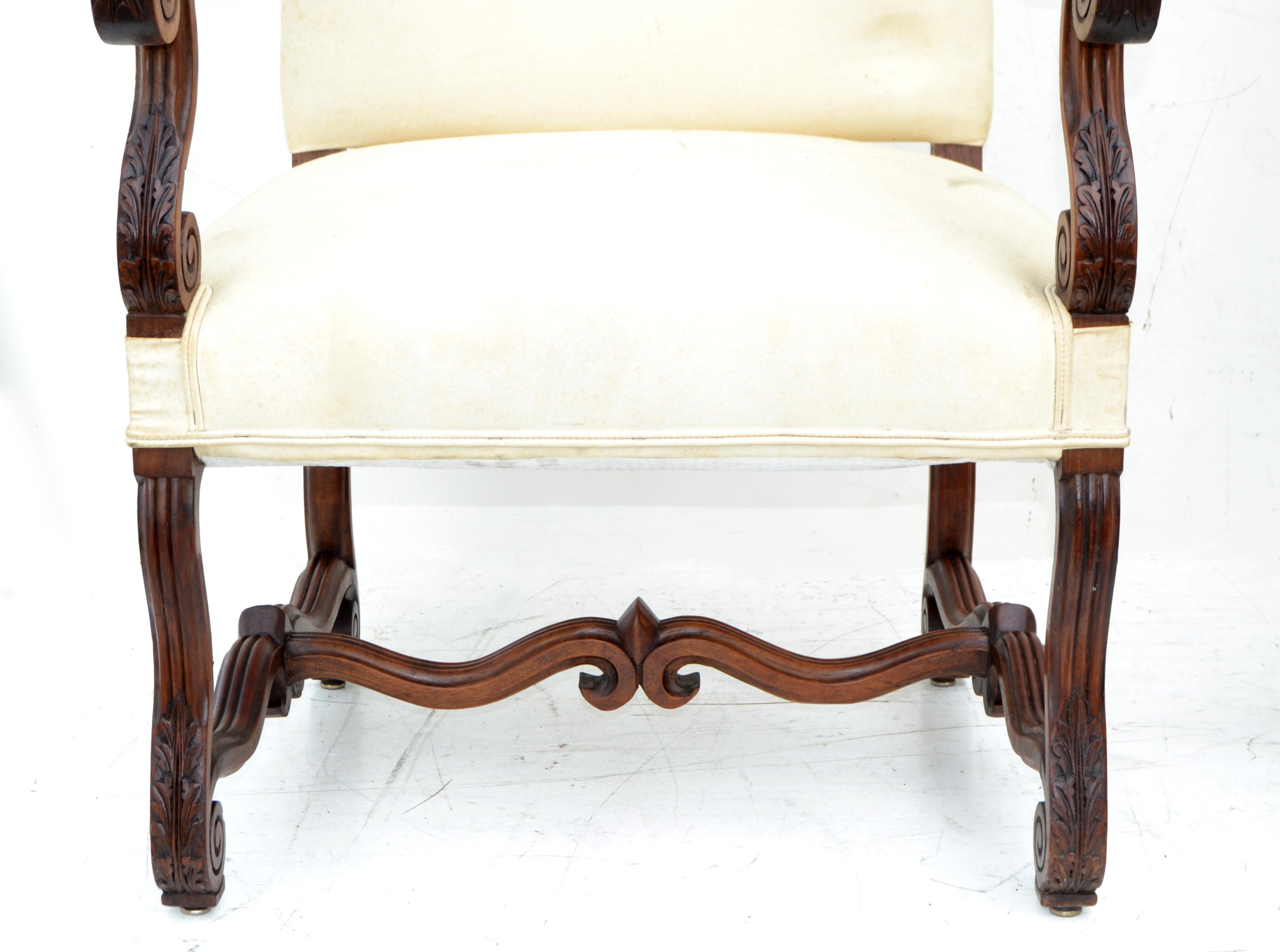 Pair of Louis XIV Style Bergere Chairs Carved Walnut Wood Armchairs France For Sale 6