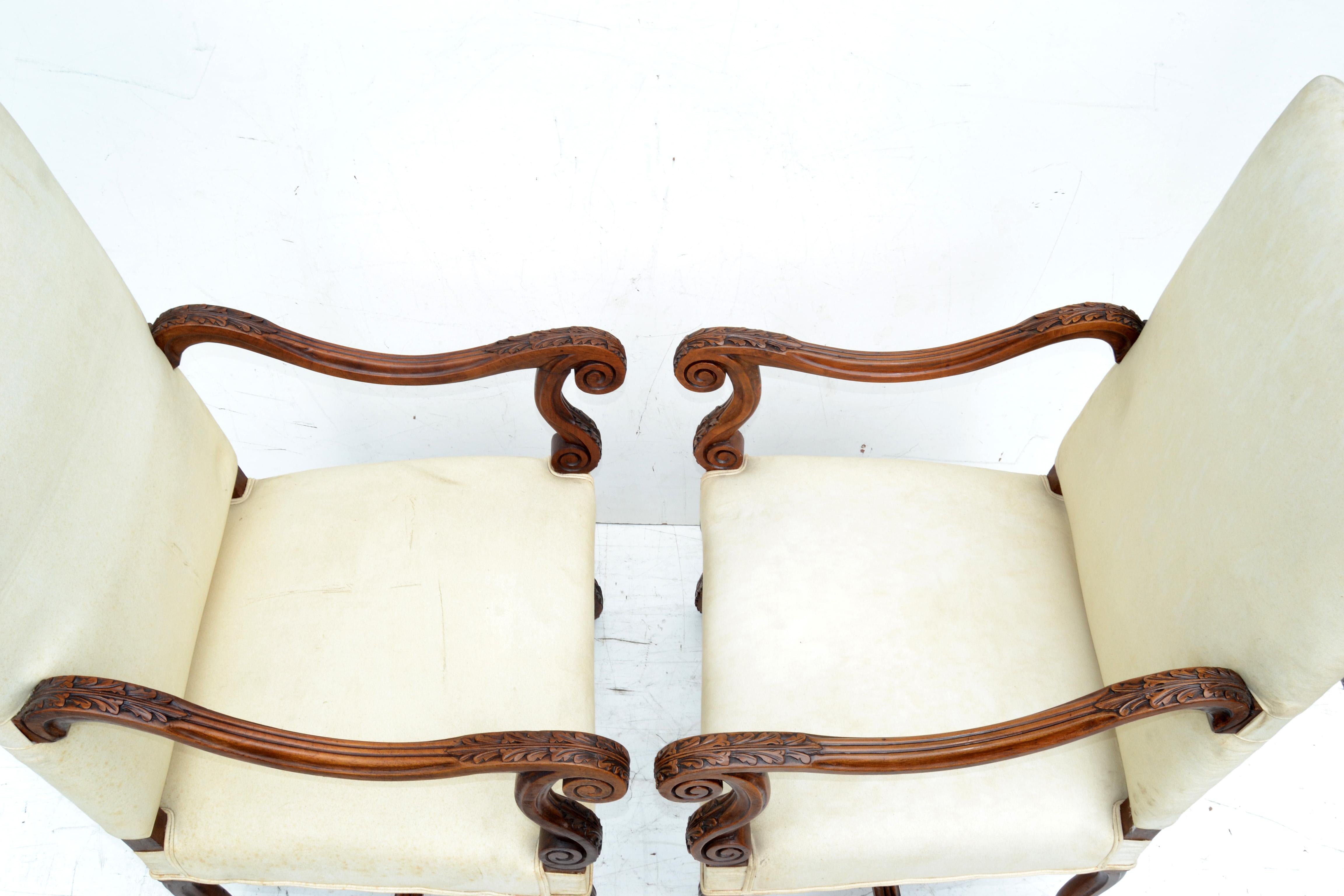 Pair of Louis XIV Style Bergere Chairs Carved Walnut Wood Armchairs France For Sale 7