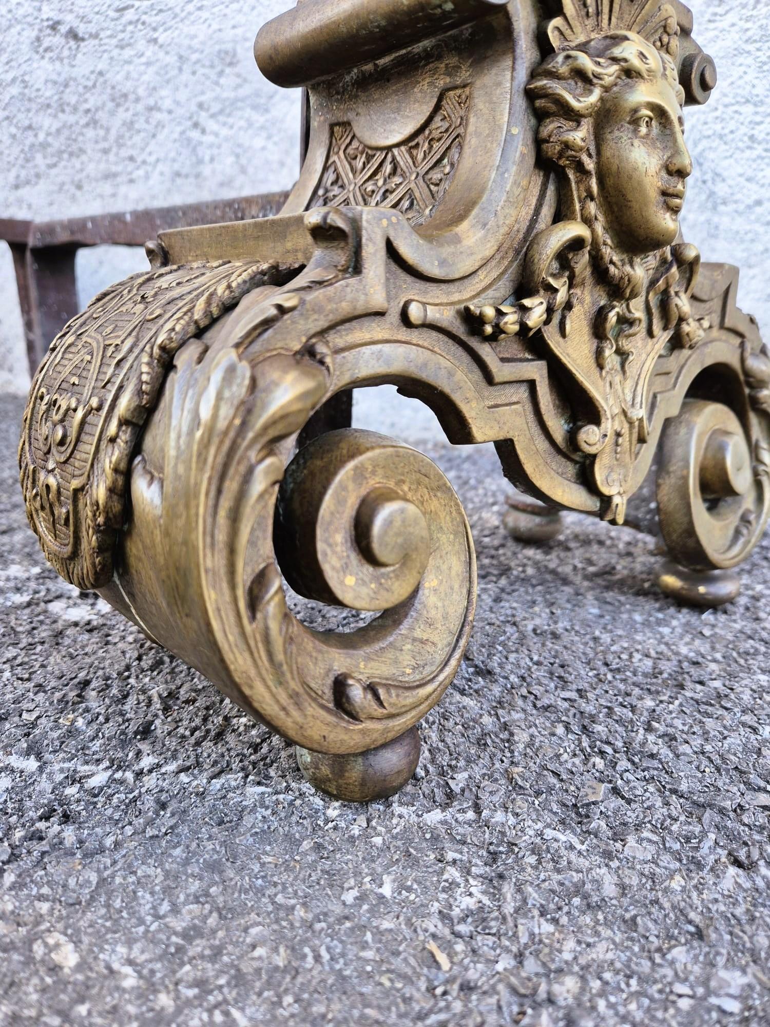 Francese Coppia di androni in bronzo e ferro in stile Luigi XIV, XIX secolo in vendita