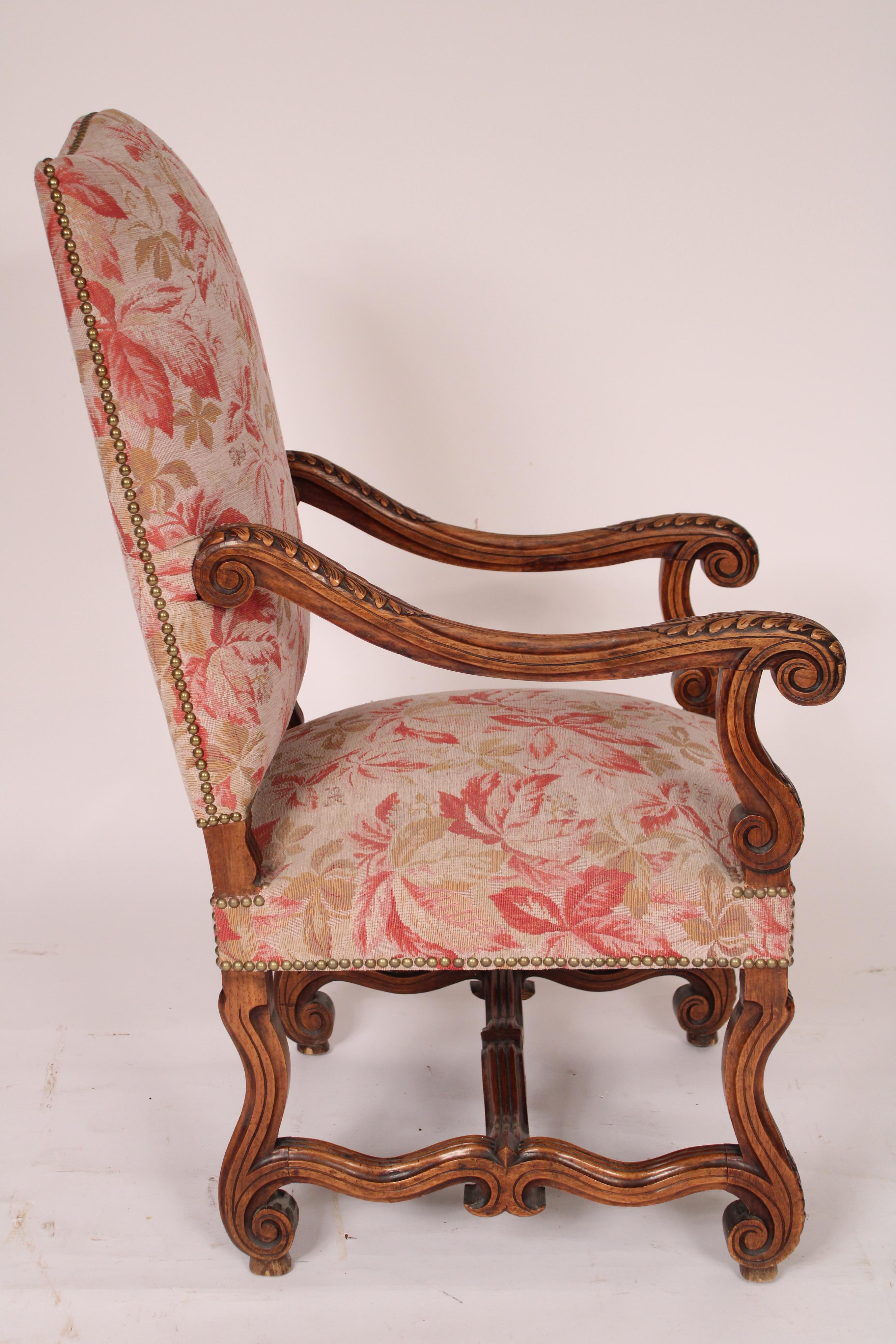 Early 20th Century Pair of Louis XIV Style Walnut Armchairs