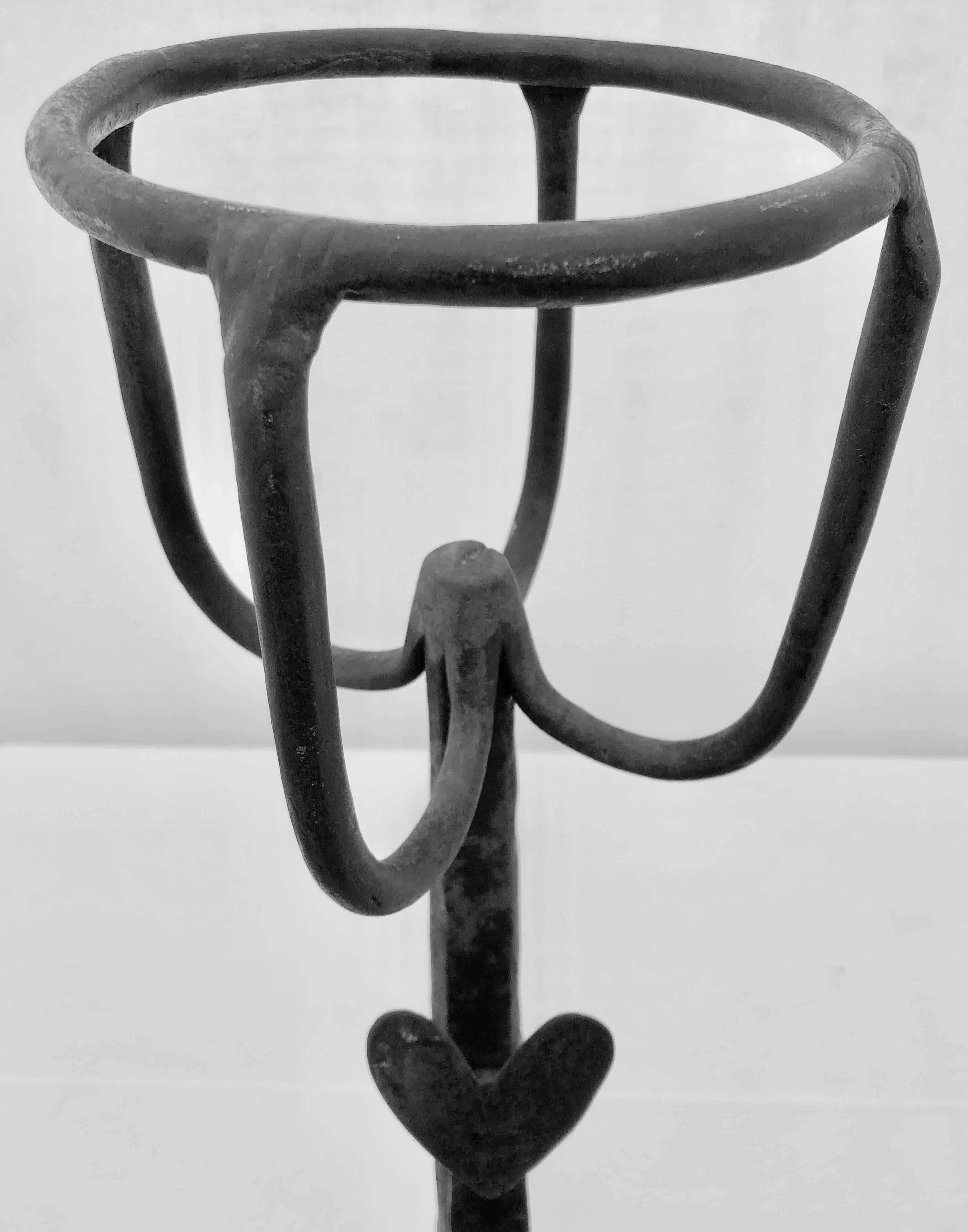 Pair of Louis XIV French Forged Iron Basket Top Andirons with Hearts, 1700s In Good Condition For Sale In Petaluma, CA