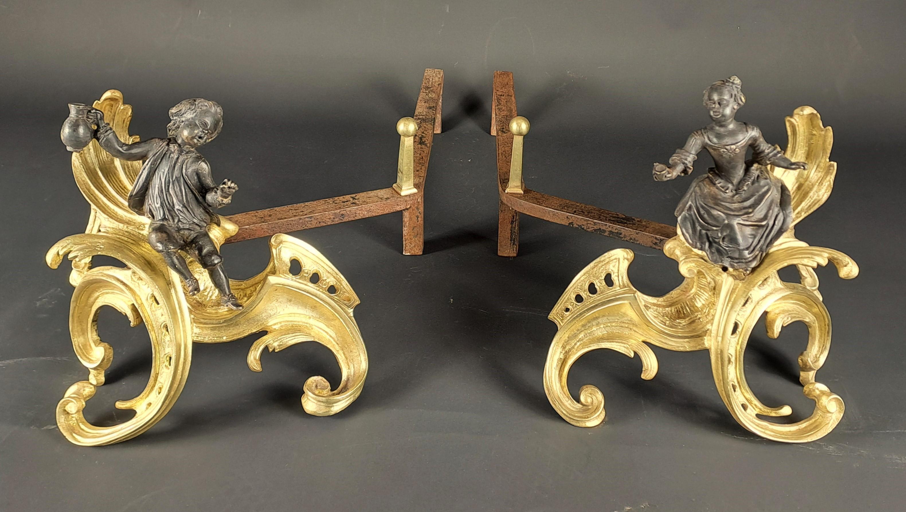 Pareja De Andirones Luis XV De Bronce Dorado Patinado Negro Francés en venta