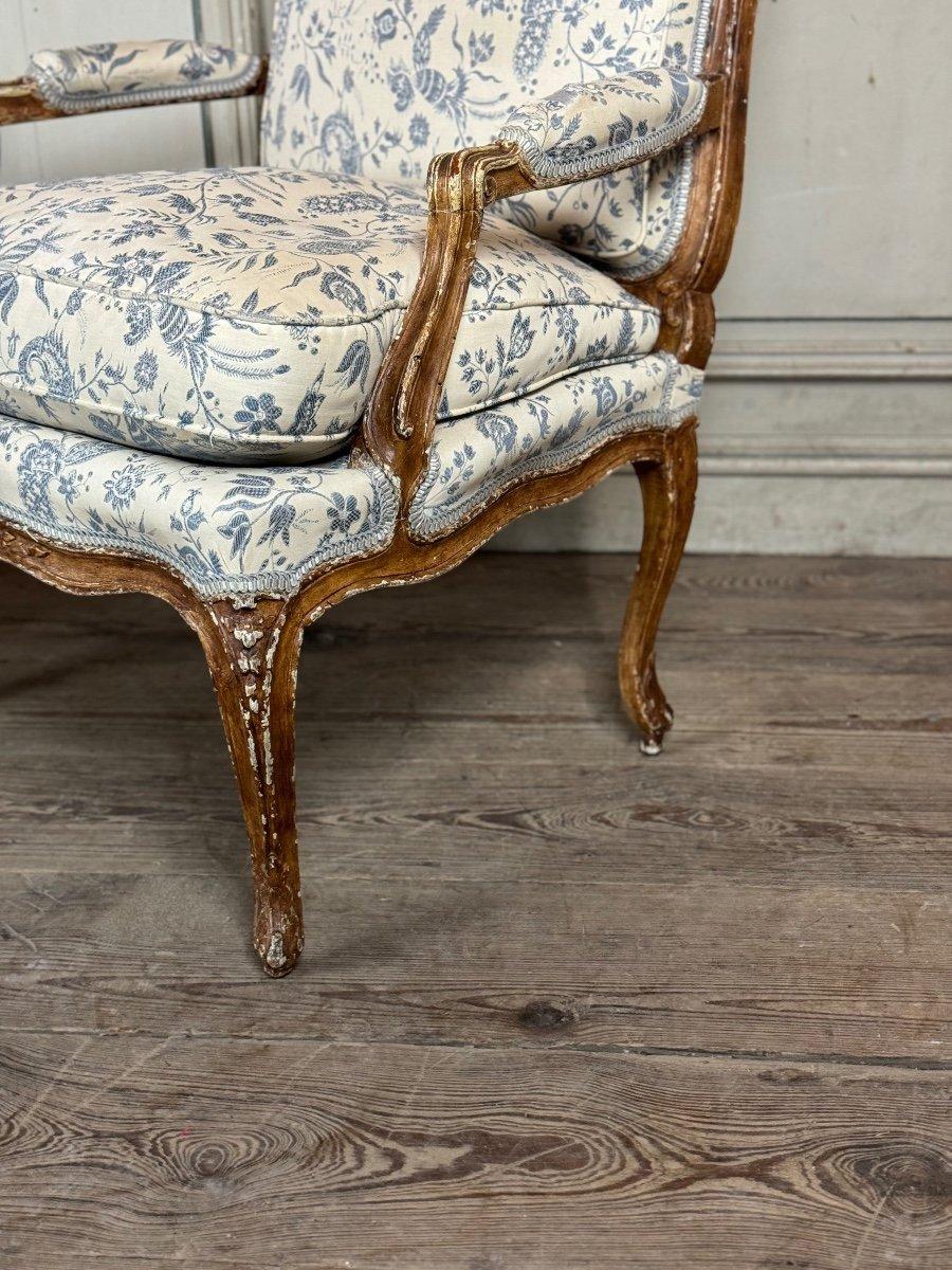 Pair Of Louis XV Armchairs In Carved And “chené” Wood, 18th Century For Sale 5